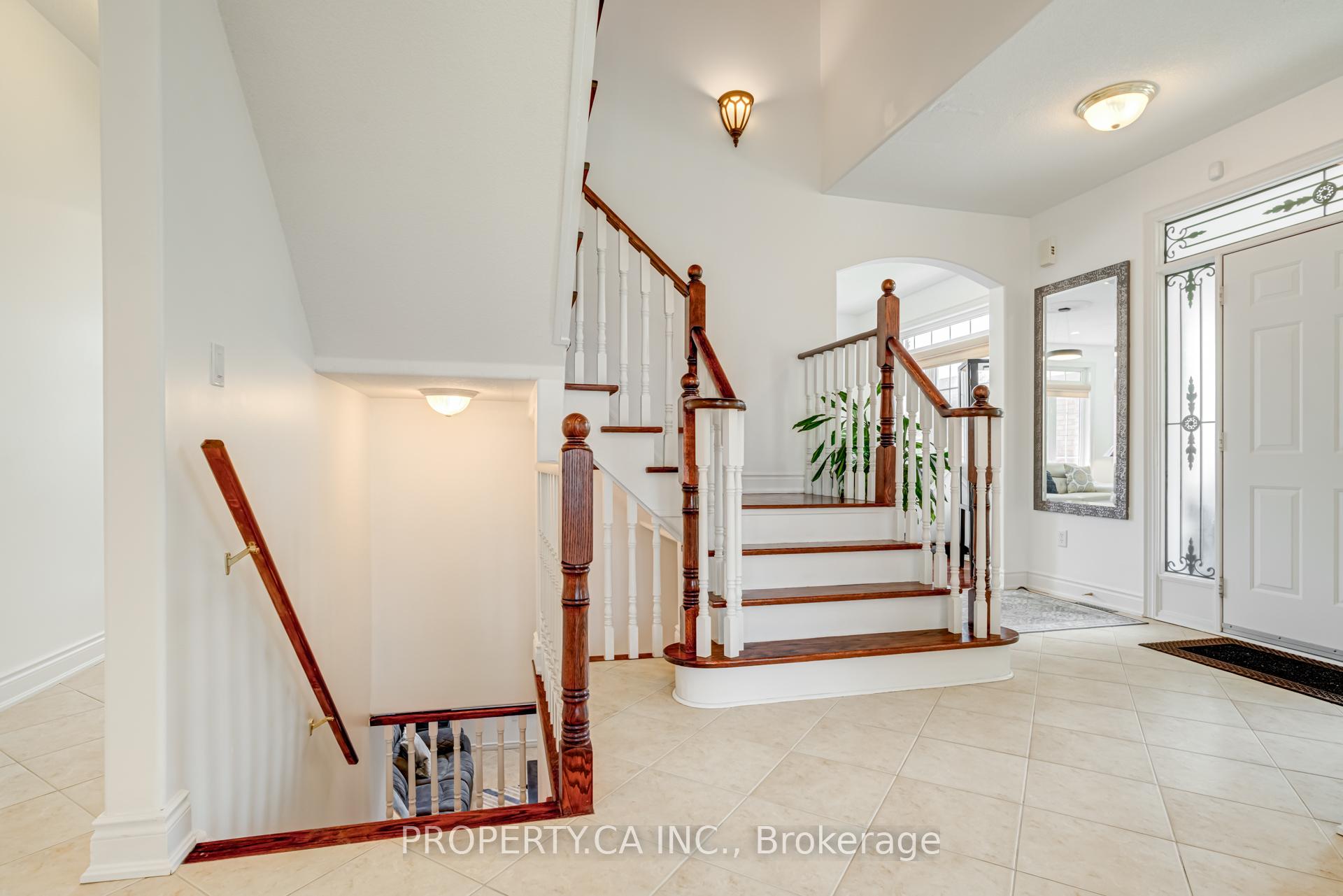 Photo 32 of 3 Stuart Avenue, Barrie, Innis-Shore — HOMEH