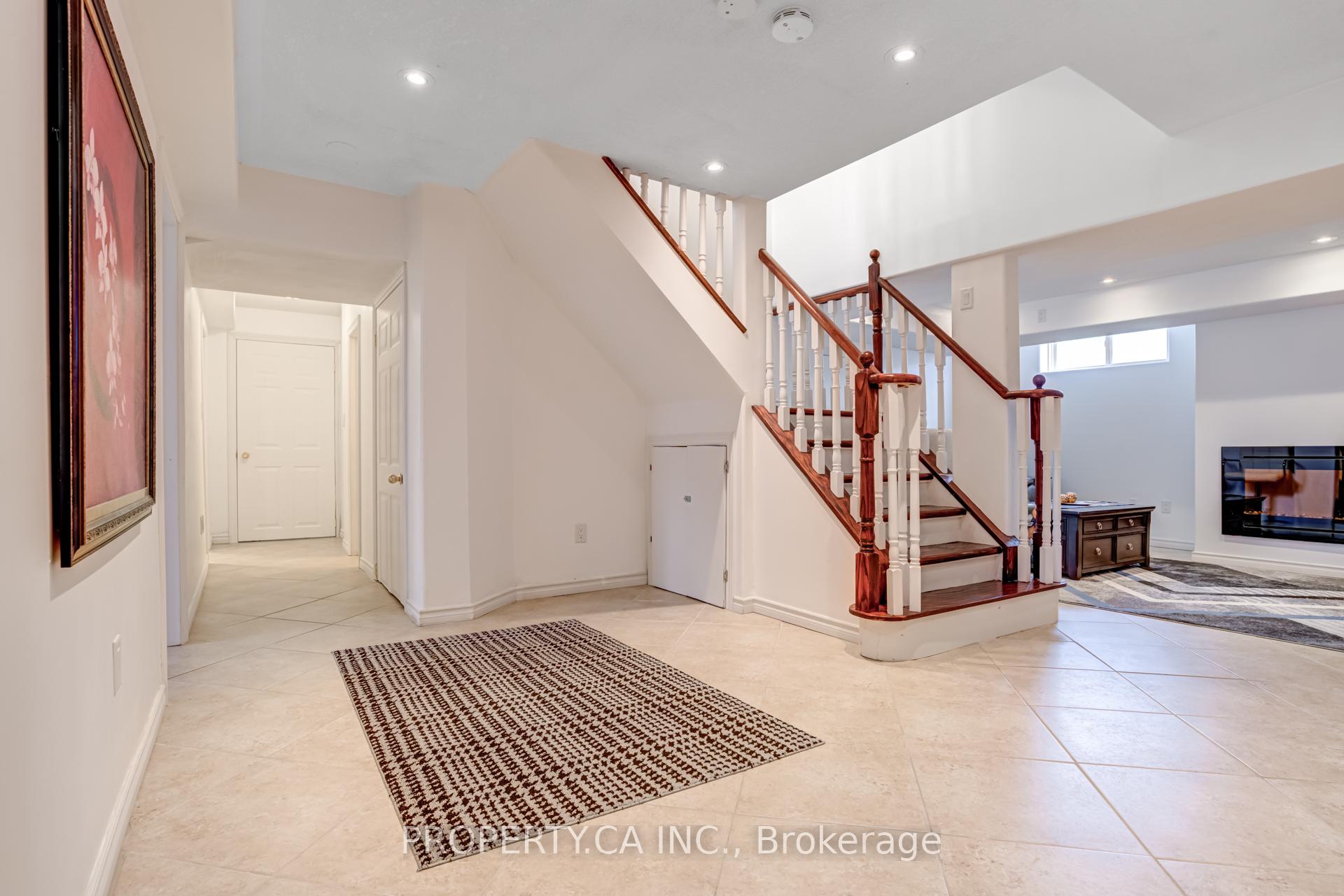 Photo 35 of 3 Stuart Avenue, Barrie, Innis-Shore — HOMEH