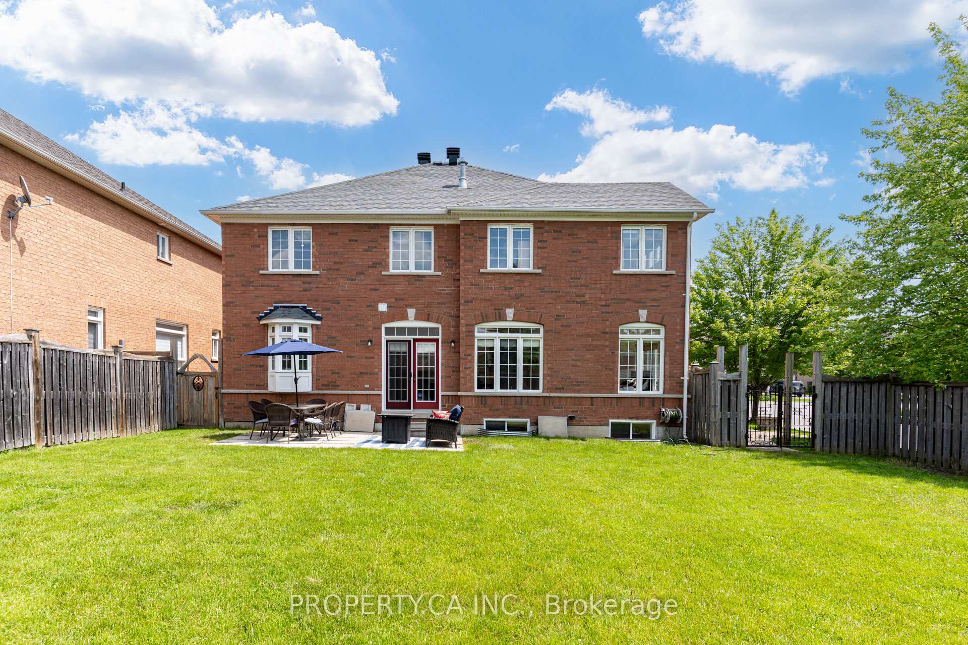 Photo 38 of 3 Stuart Avenue, Barrie, Innis-Shore — HOMEH