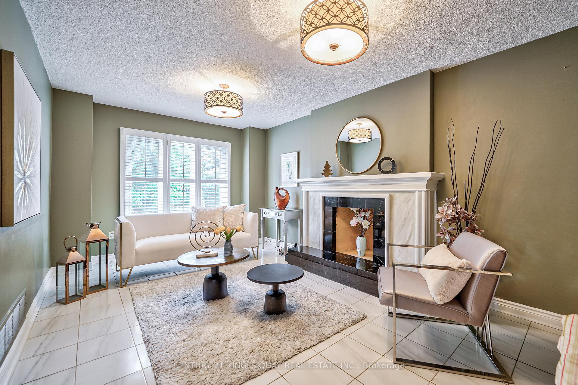 Photo 7 of 345 Manhattan Drive, Markham, Markville — HOMEH