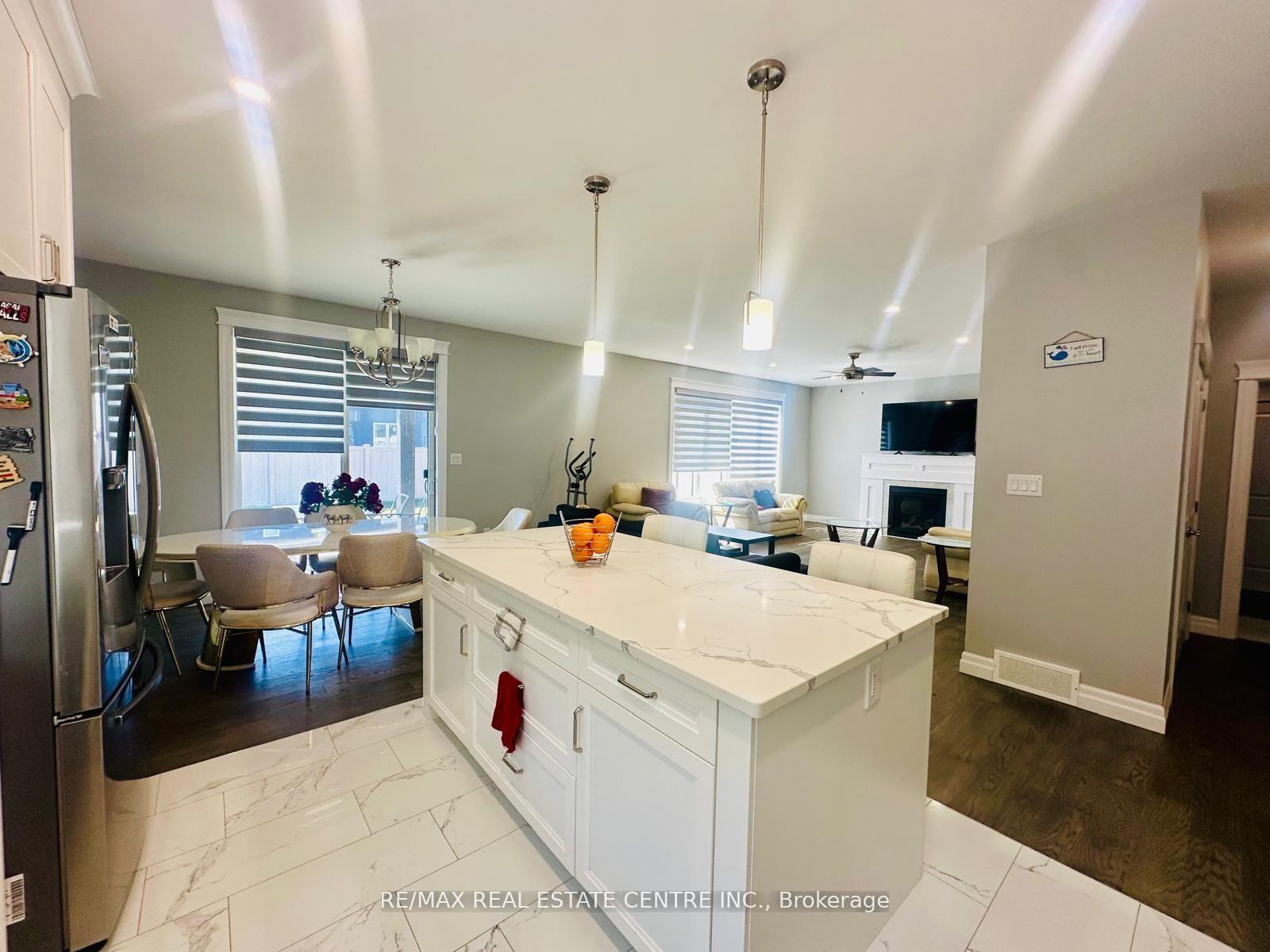 Photo 4 of 362 Christine Avenue, Lakeshore — HOMEH