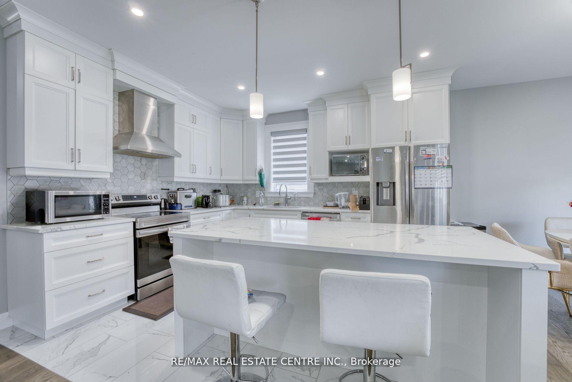 Photo 3 of 362 Christine Avenue, Lakeshore — HOMEH