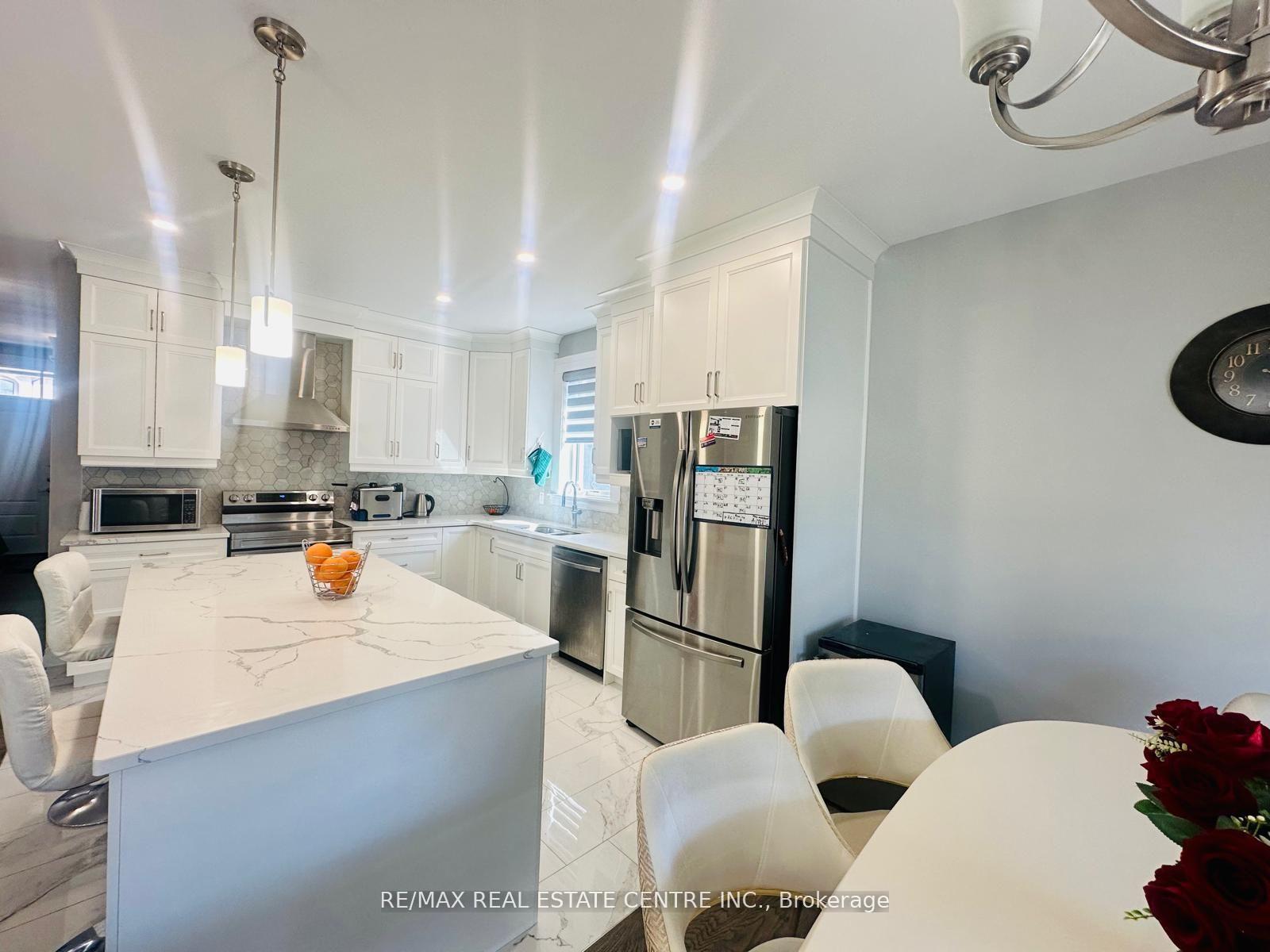 Photo 7 of 362 Christine Avenue, Lakeshore — HOMEH