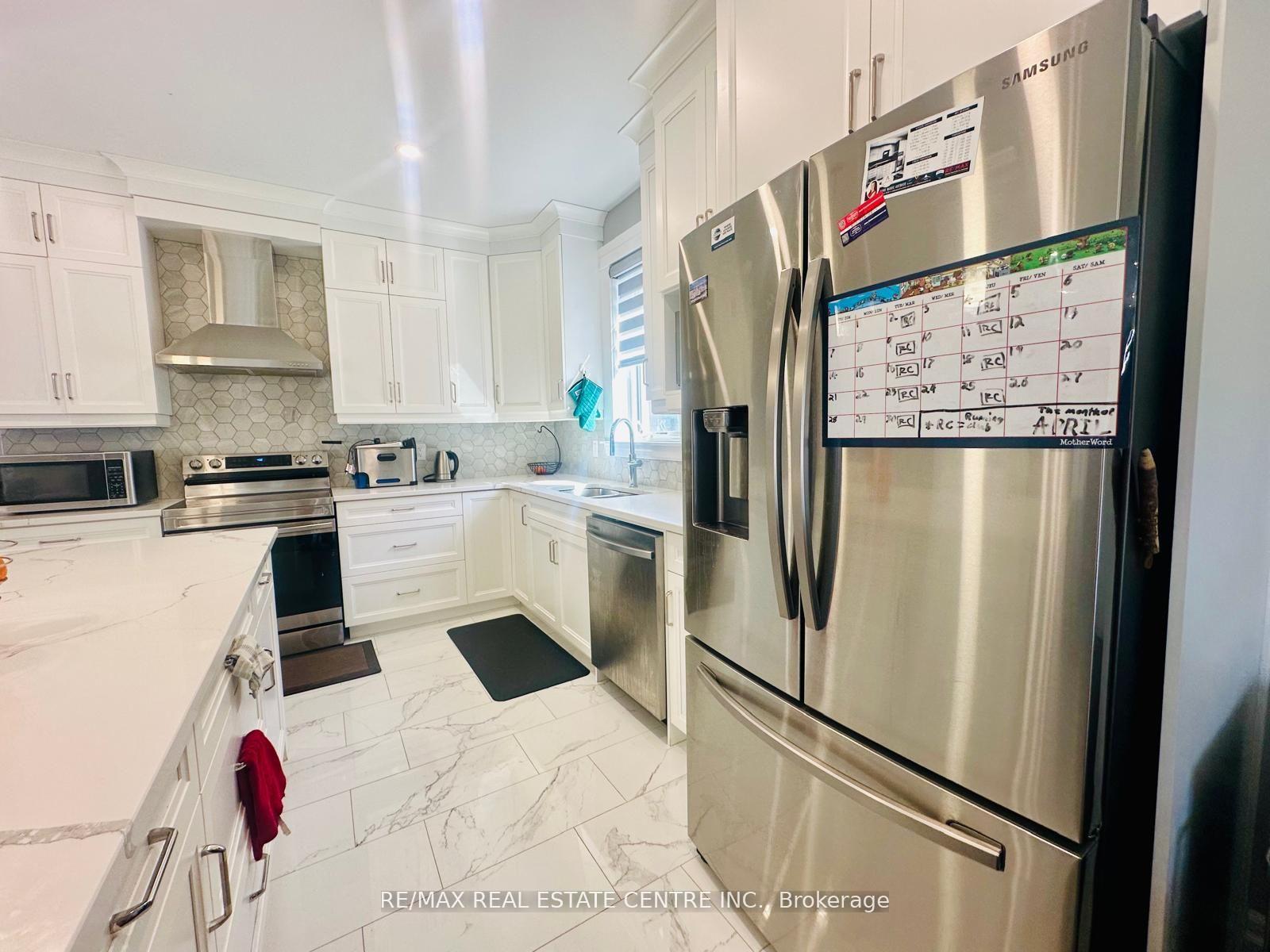 Photo 11 of 362 Christine Avenue, Lakeshore — HOMEH
