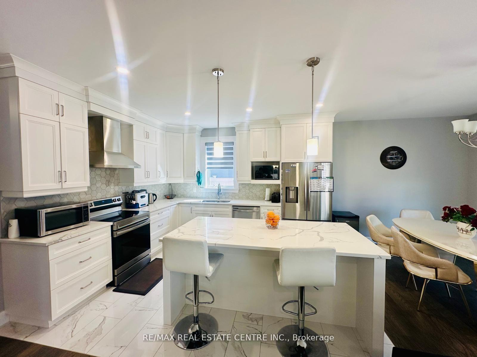 Photo 15 of 362 Christine Avenue, Lakeshore — HOMEH