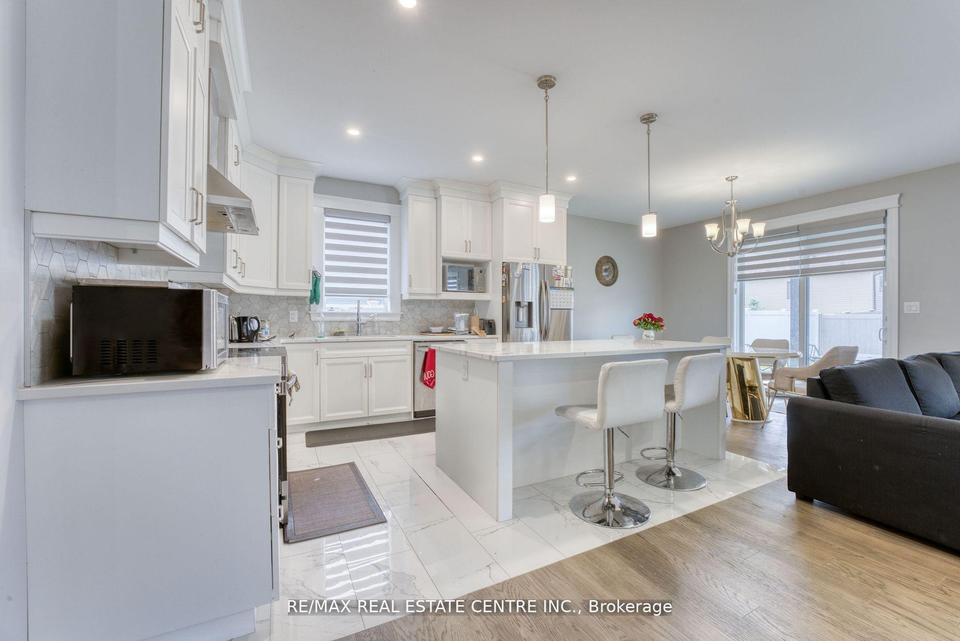Photo 16 of 362 Christine Avenue, Lakeshore — HOMEH