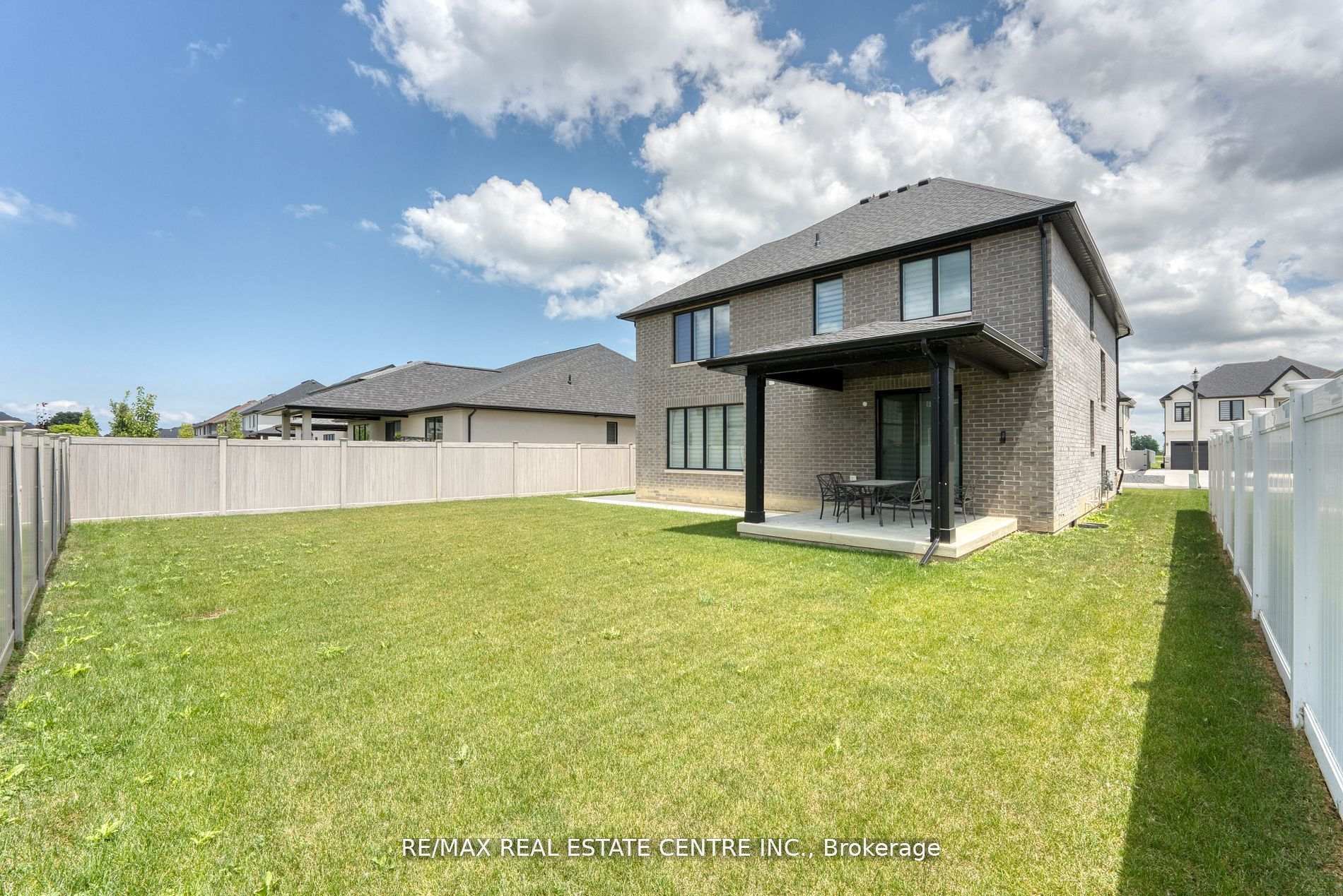 Photo 31 of 362 Christine Avenue, Lakeshore — HOMEH