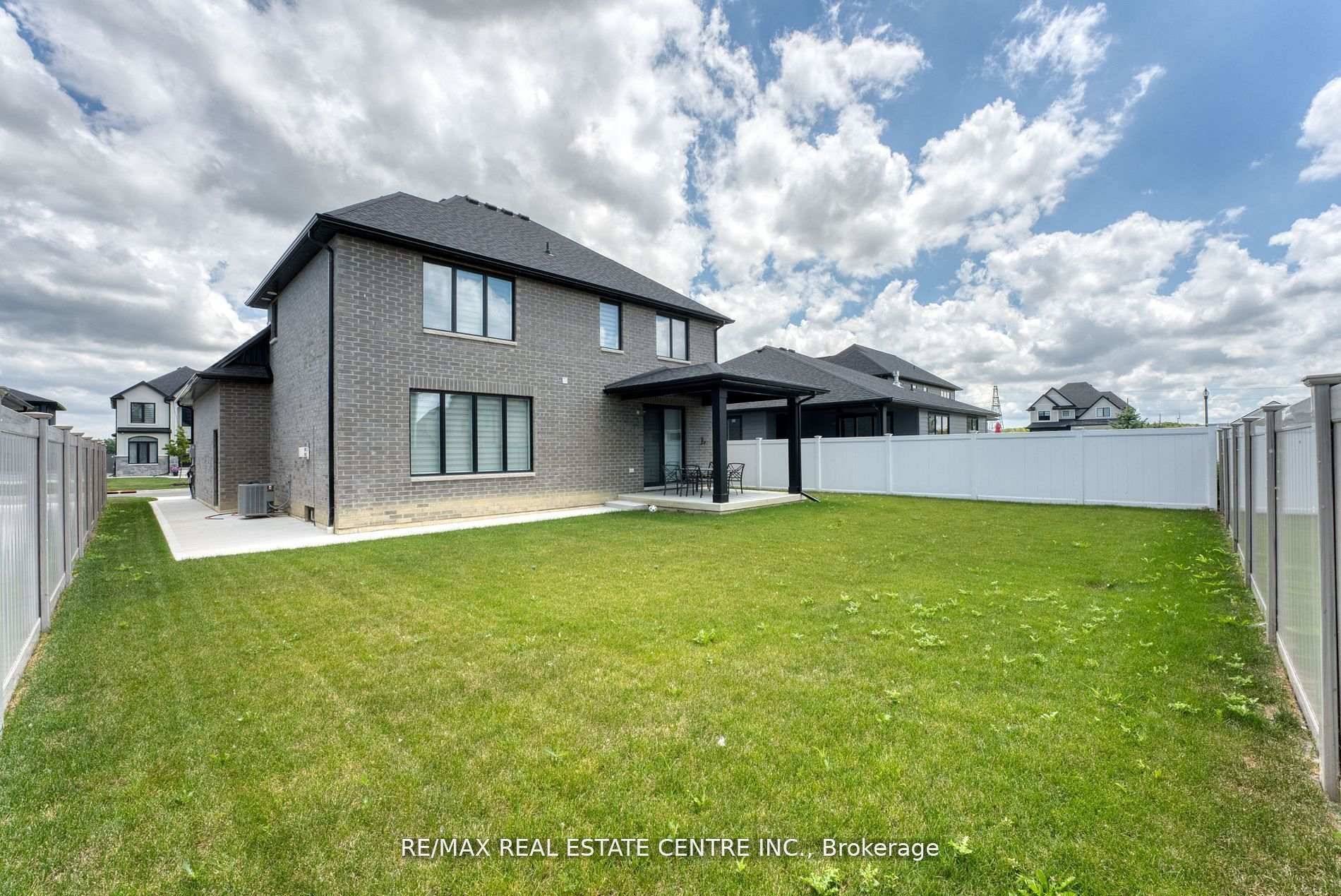 Photo 34 of 362 Christine Avenue, Lakeshore — HOMEH