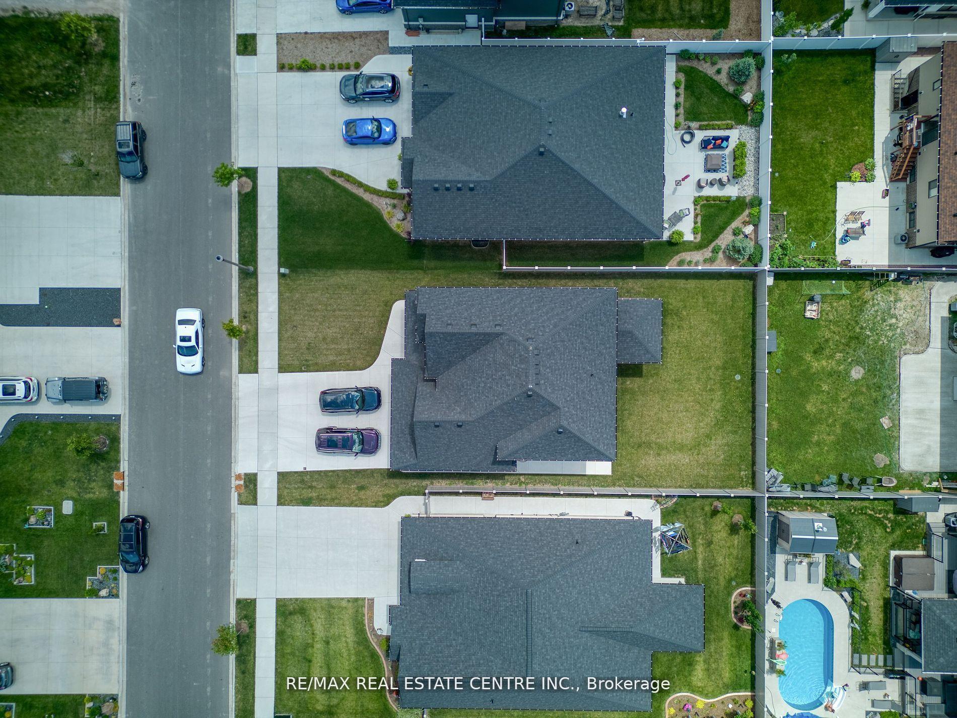 Photo 37 of 362 Christine Avenue, Lakeshore — HOMEH