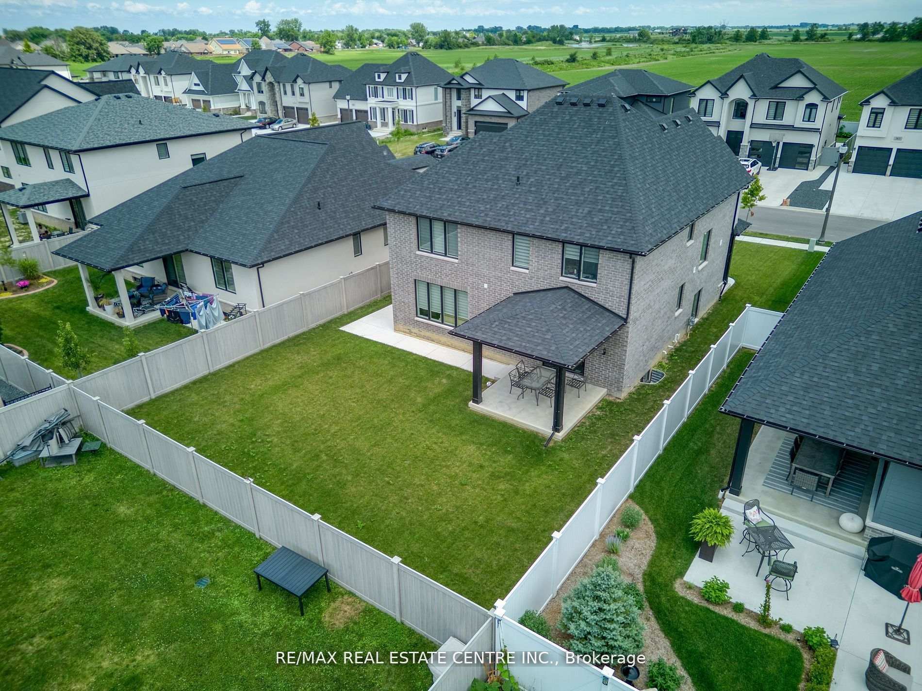 Photo 39 of 362 Christine Avenue, Lakeshore — HOMEH