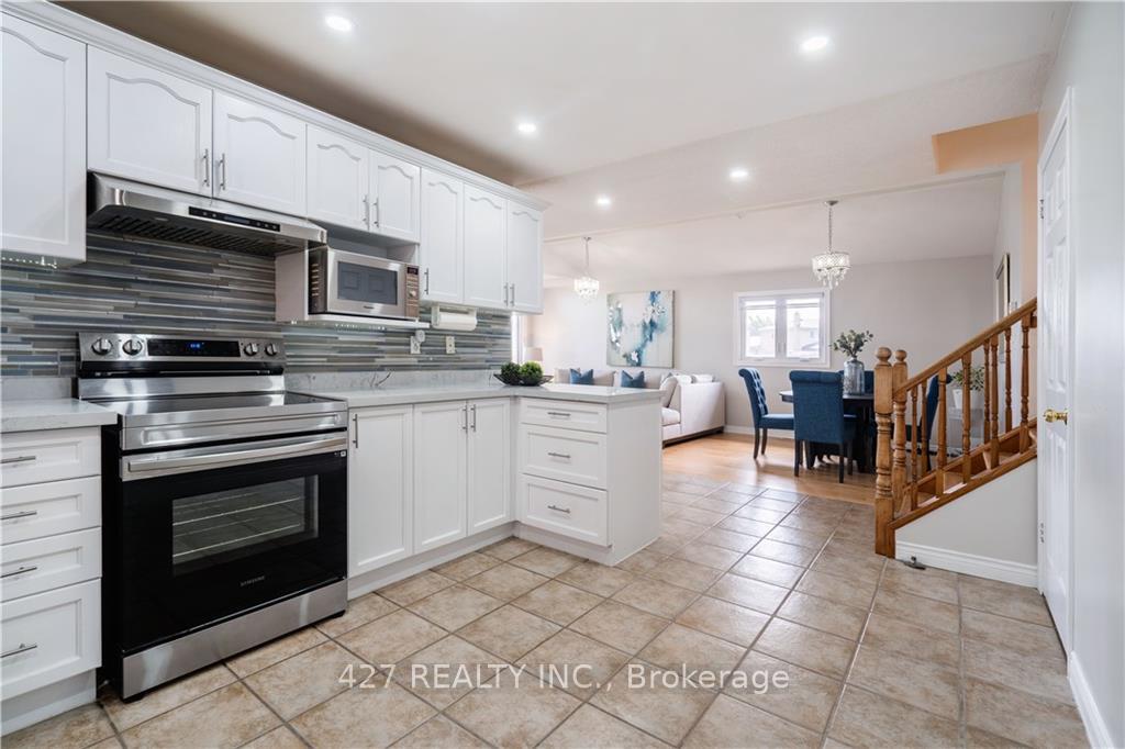 Photo 18 of 1 Resolute(upper Unit) Drive, Hamilton, Rushdale — HOMEH