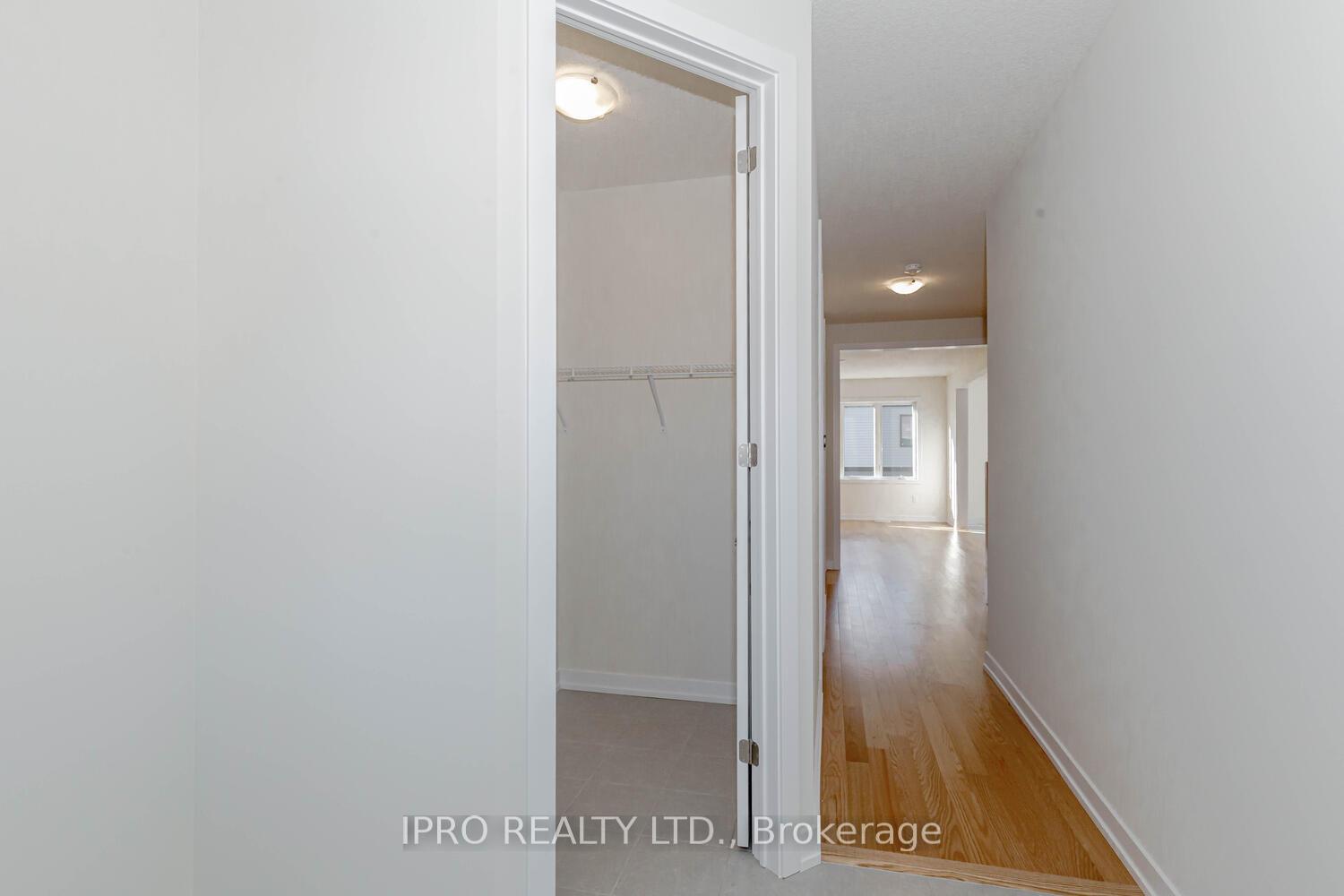 Photo 2 of 23 Wintergreen Crescent, Haldimand — HOMEH