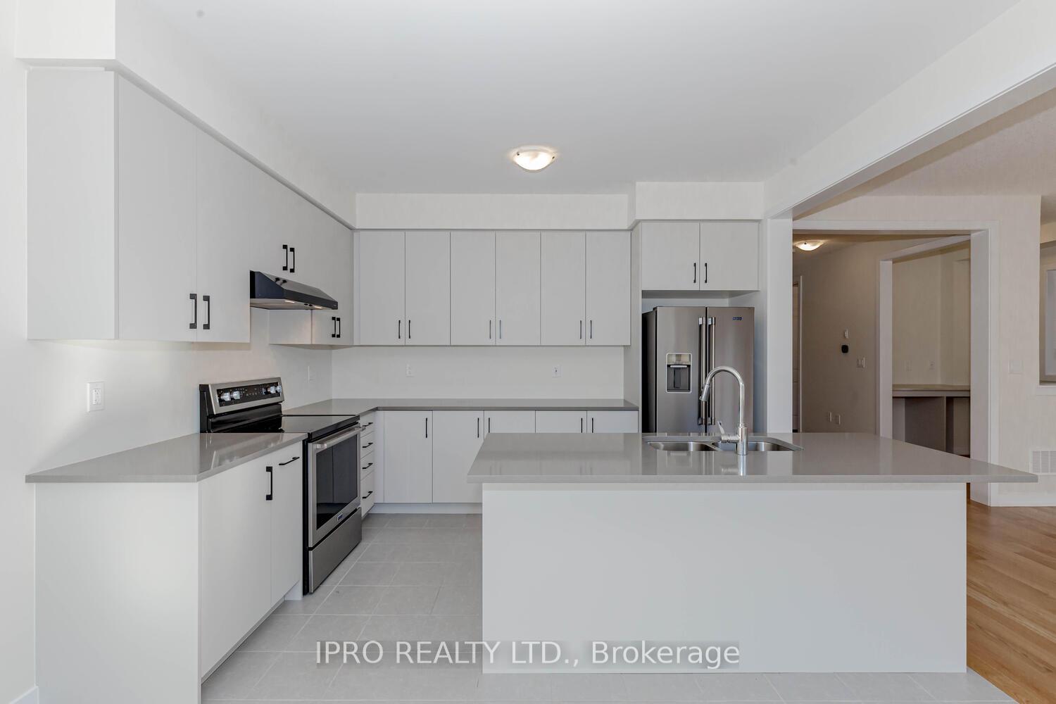 Photo 7 of 23 Wintergreen Crescent, Haldimand — HOMEH