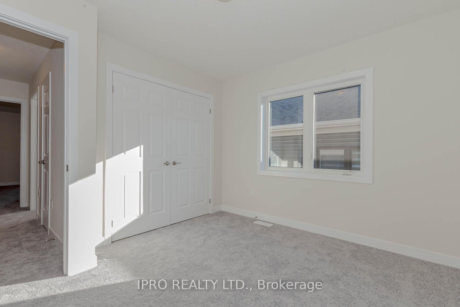 Photo 15 of 23 Wintergreen Crescent, Haldimand — HOMEH