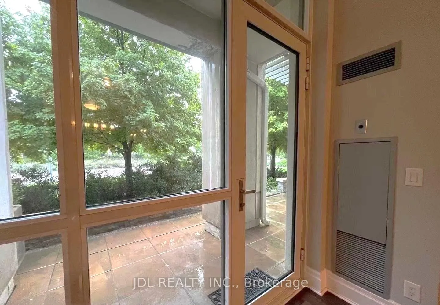 Photo 7 of Unit 107, 57 Upper Duke Crescent, Markham, Unionville — HOMEH