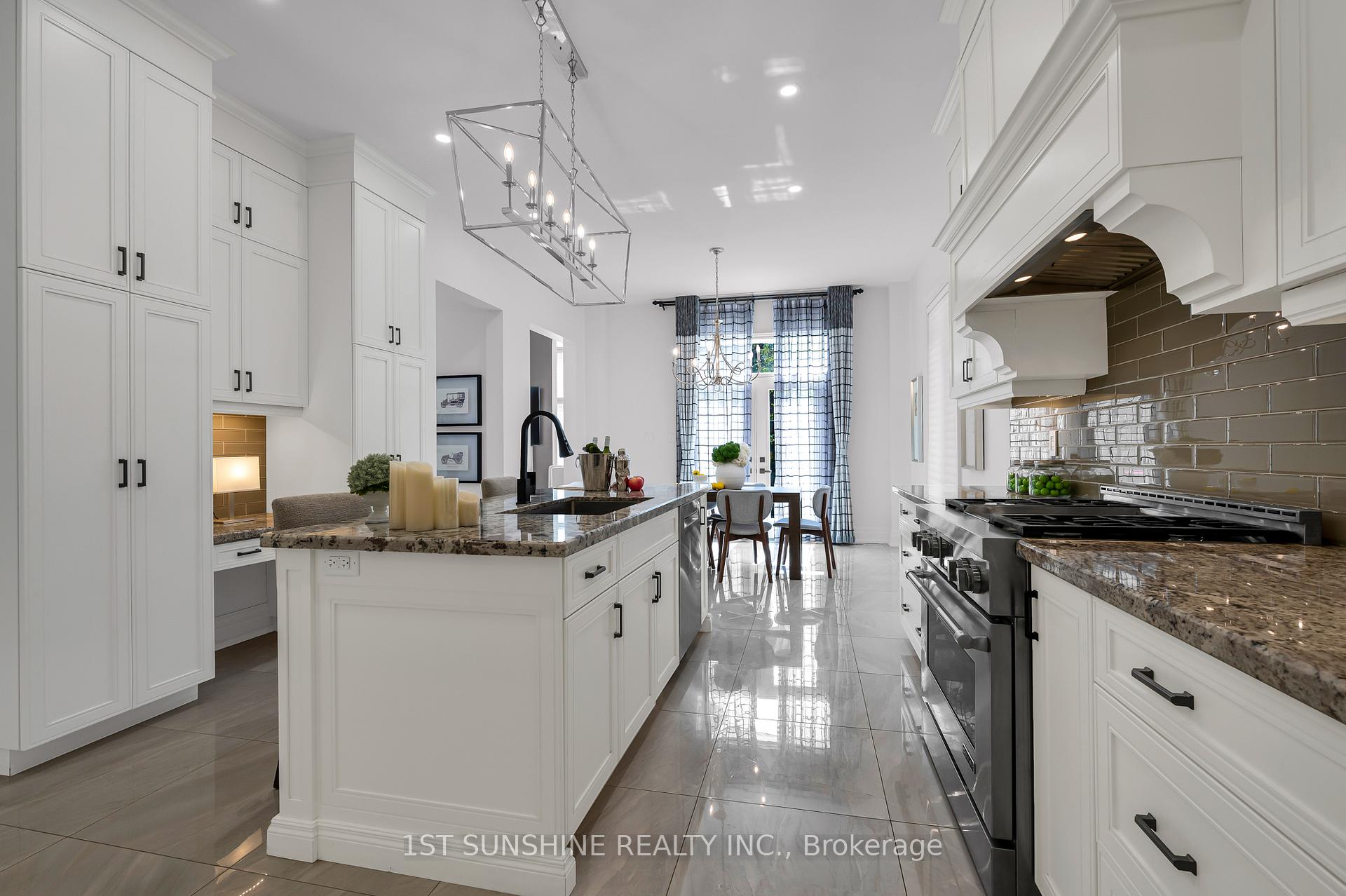 Photo 6 of 18 Legacy Lane, Hamilton, Ancaster — HOMEH