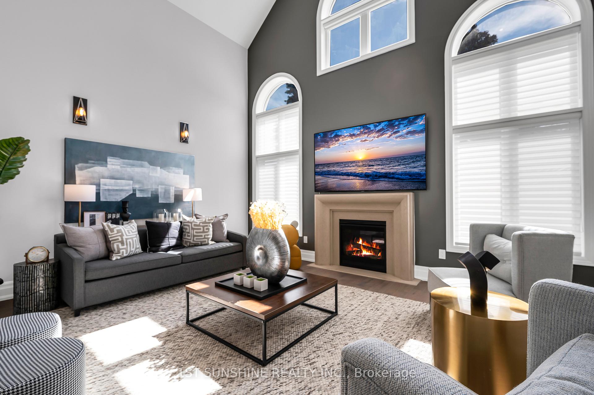 Photo 16 of 18 Legacy Lane, Hamilton, Ancaster — HOMEH