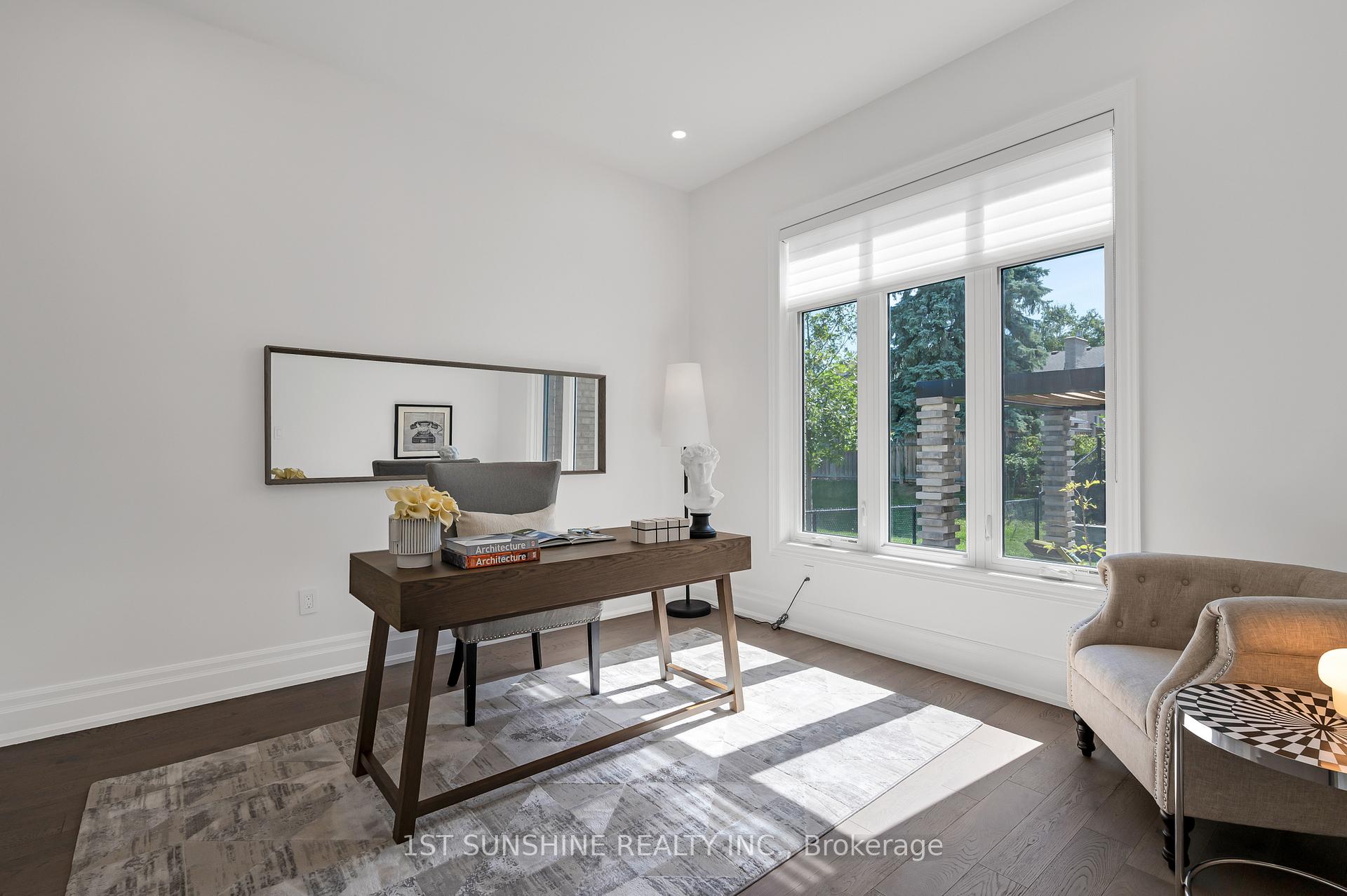 Photo 14 of 18 Legacy Lane, Hamilton, Ancaster — HOMEH