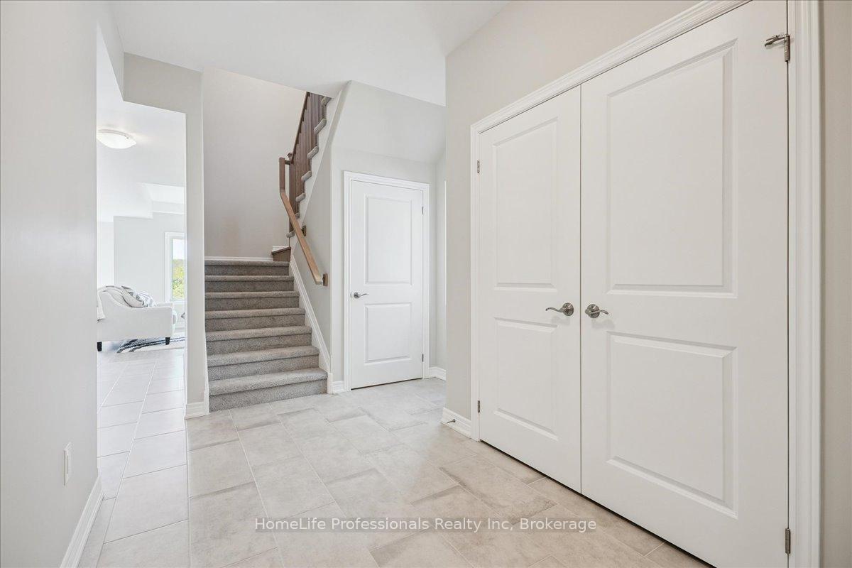 Photo 3 of 56 Wilson Drive, Thorold, Hurricane/Merrittville — HOMEH
