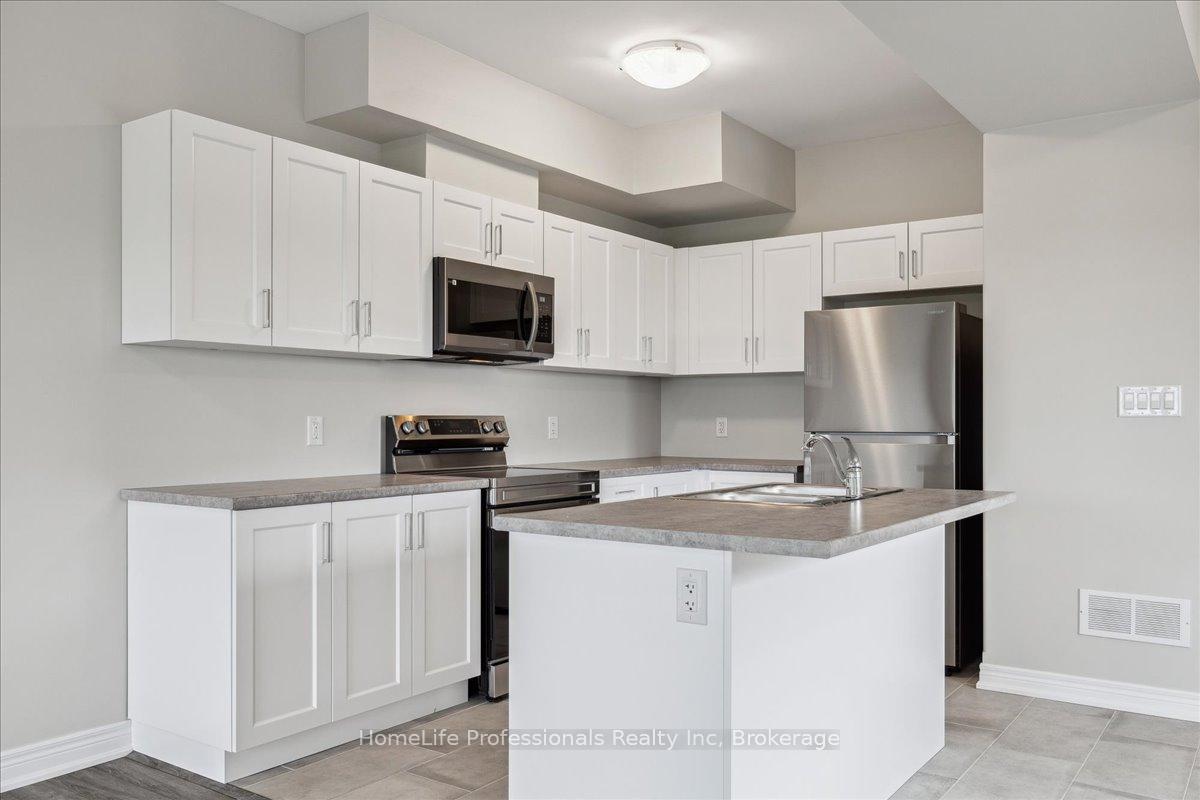 Photo 9 of 81 Elvira Way, Thorold, Rolling Meadows — HOMEH