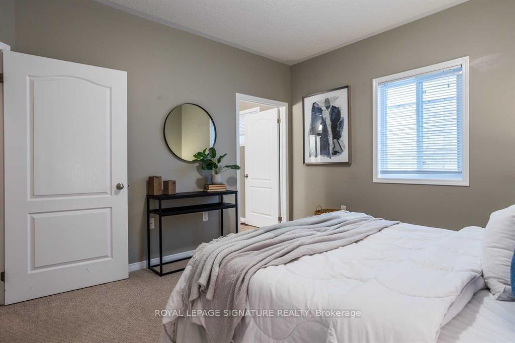 Photo 15 of 968 Avery Avenue, Peterborough, Monaghan Ward 2 — HOMEH