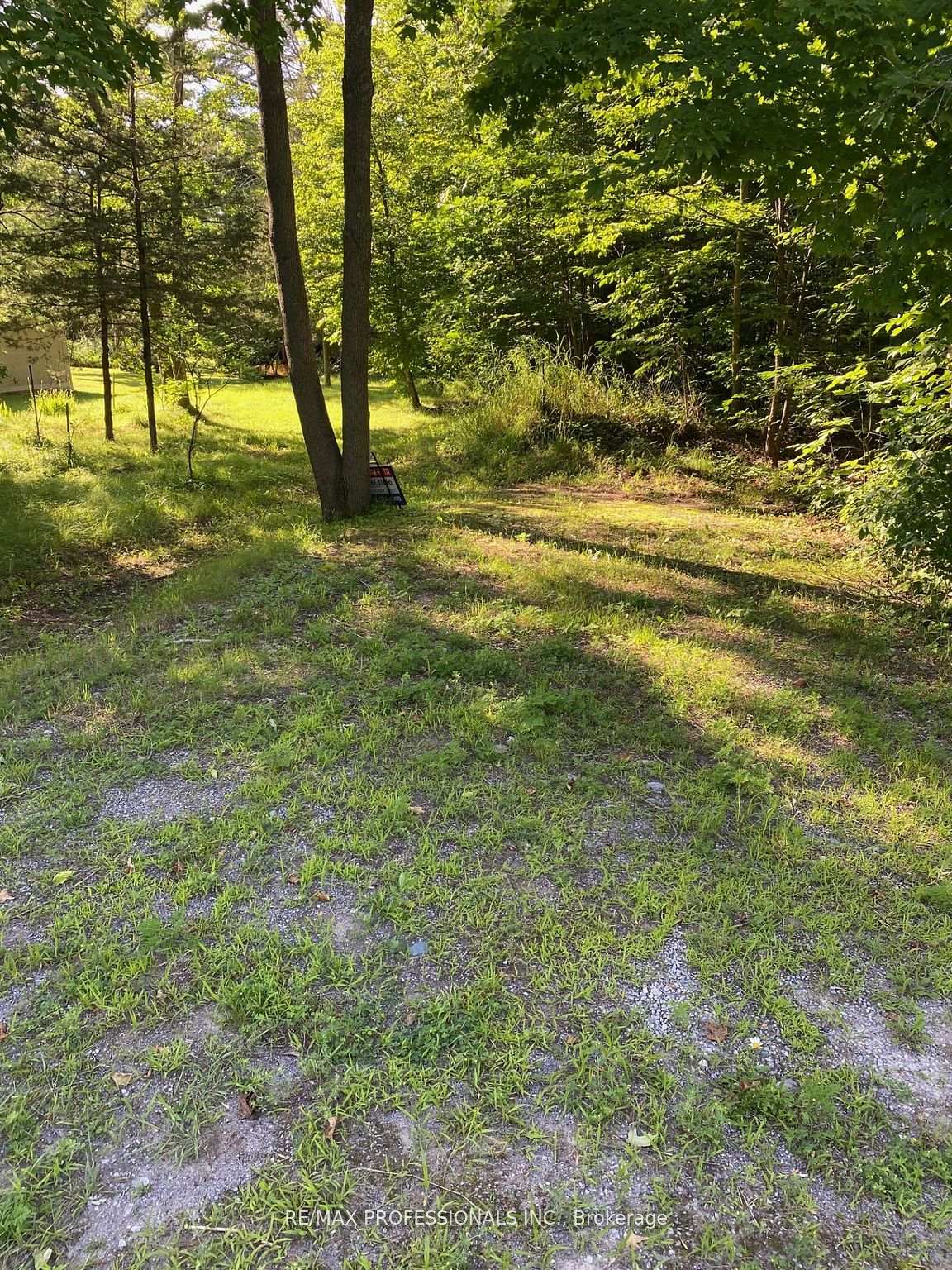 Photo of 0 11th Line E