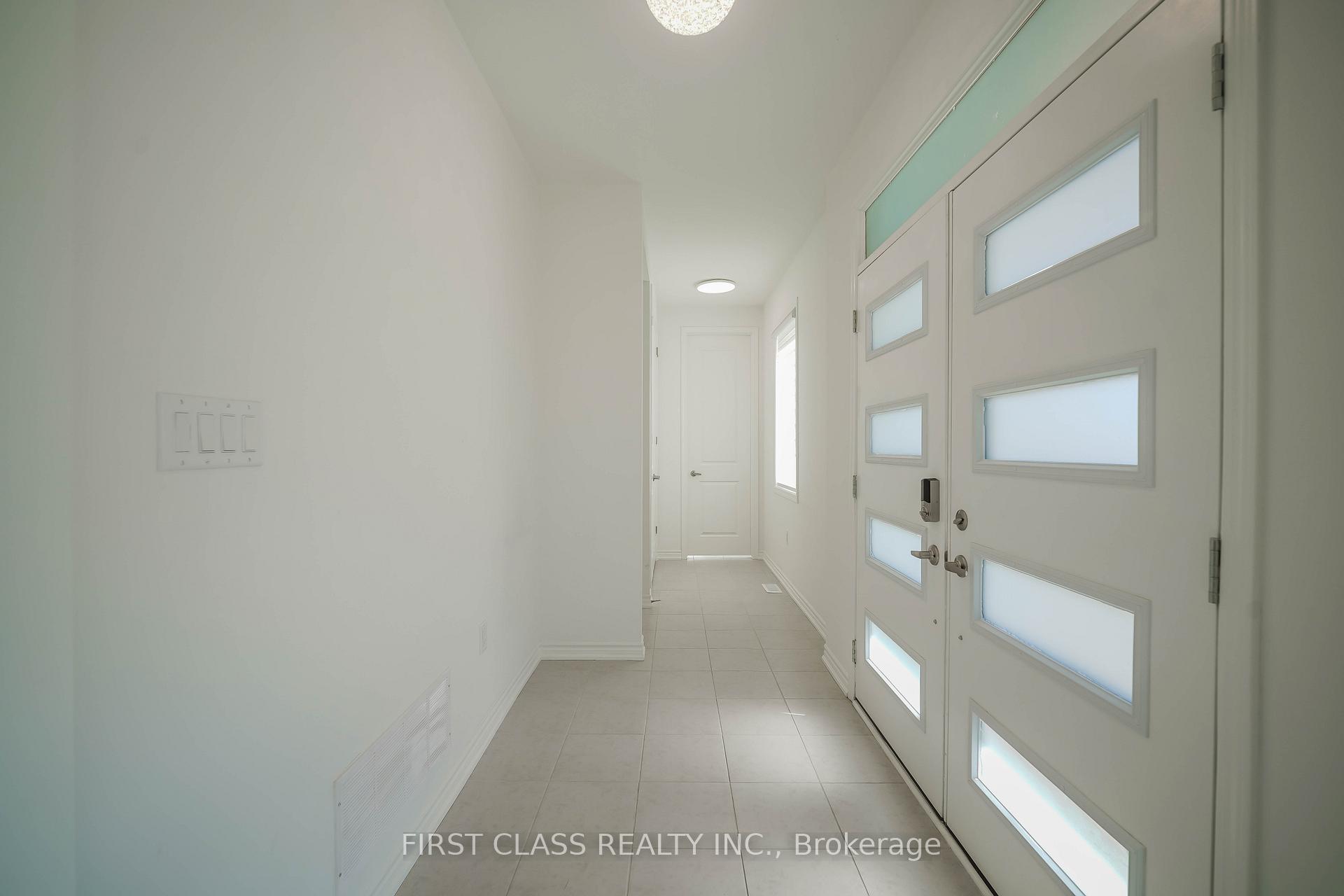 Photo 3 of 1475 mockingbird Square, Pickering, Rural Pickering — HOMEH