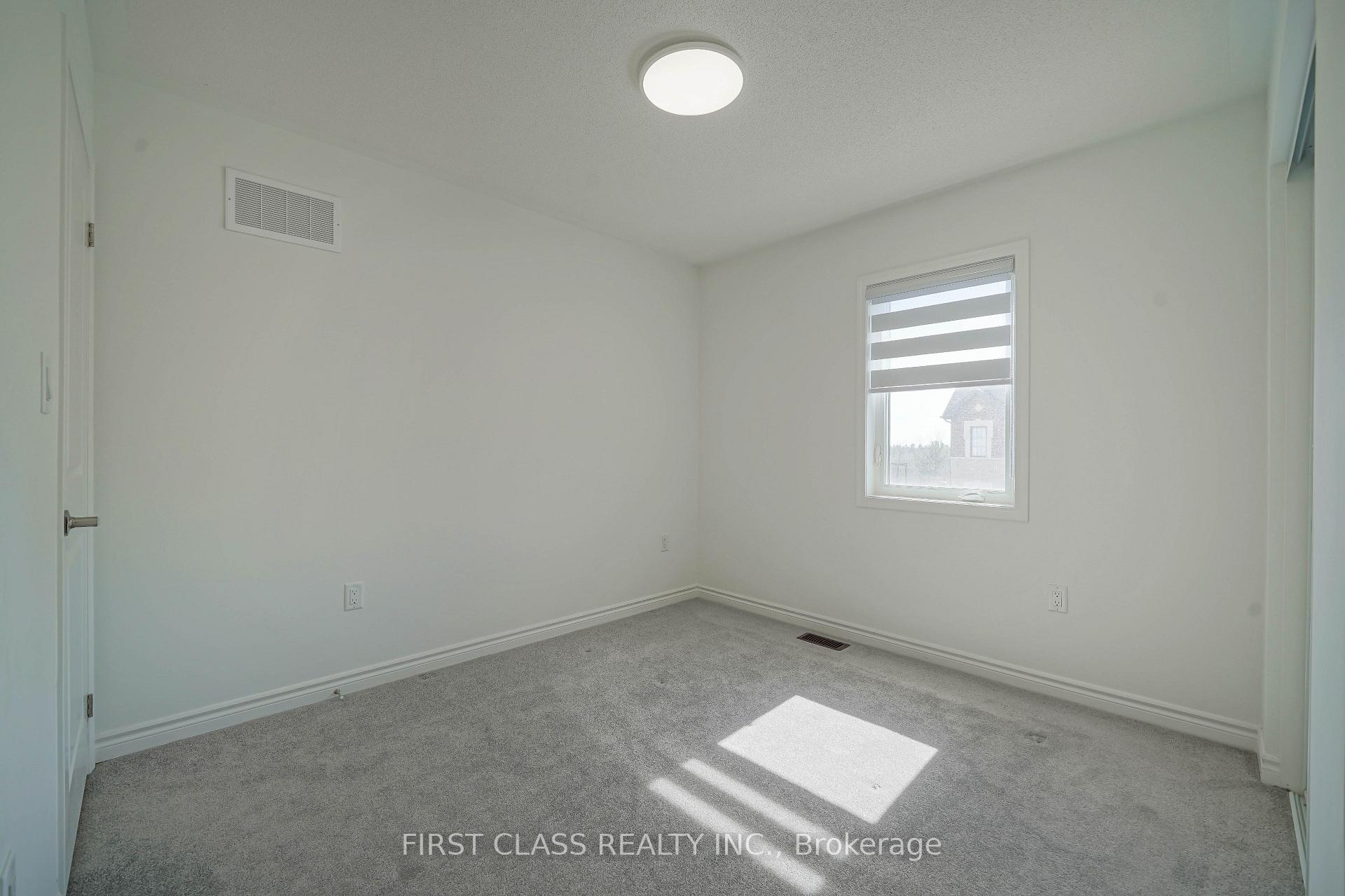 Photo 5 of 1475 mockingbird Square, Pickering, Rural Pickering — HOMEH