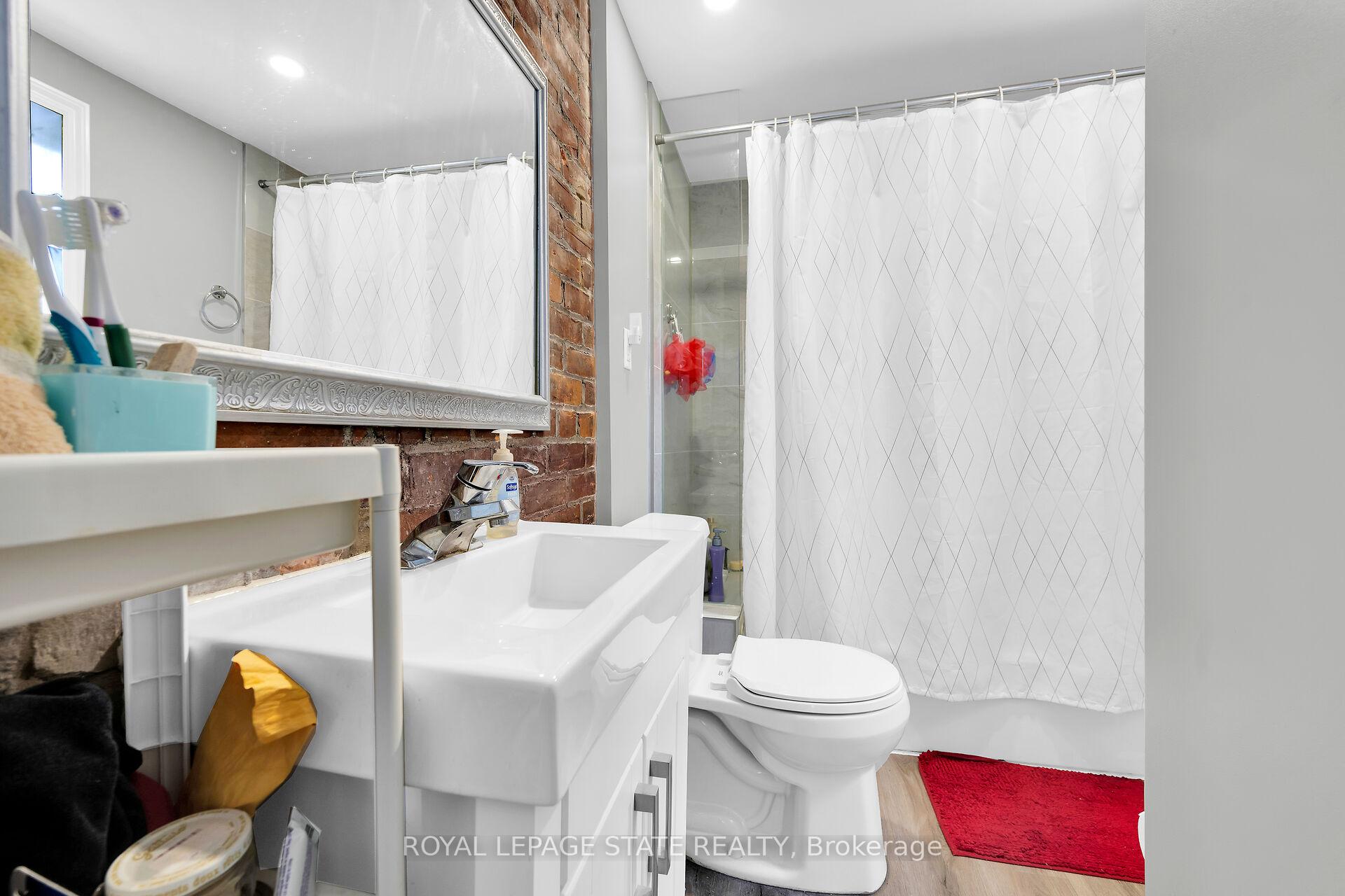 Photo 3 of 129 Dundurn Street N, Hamilton, Strathcona — HOMEH