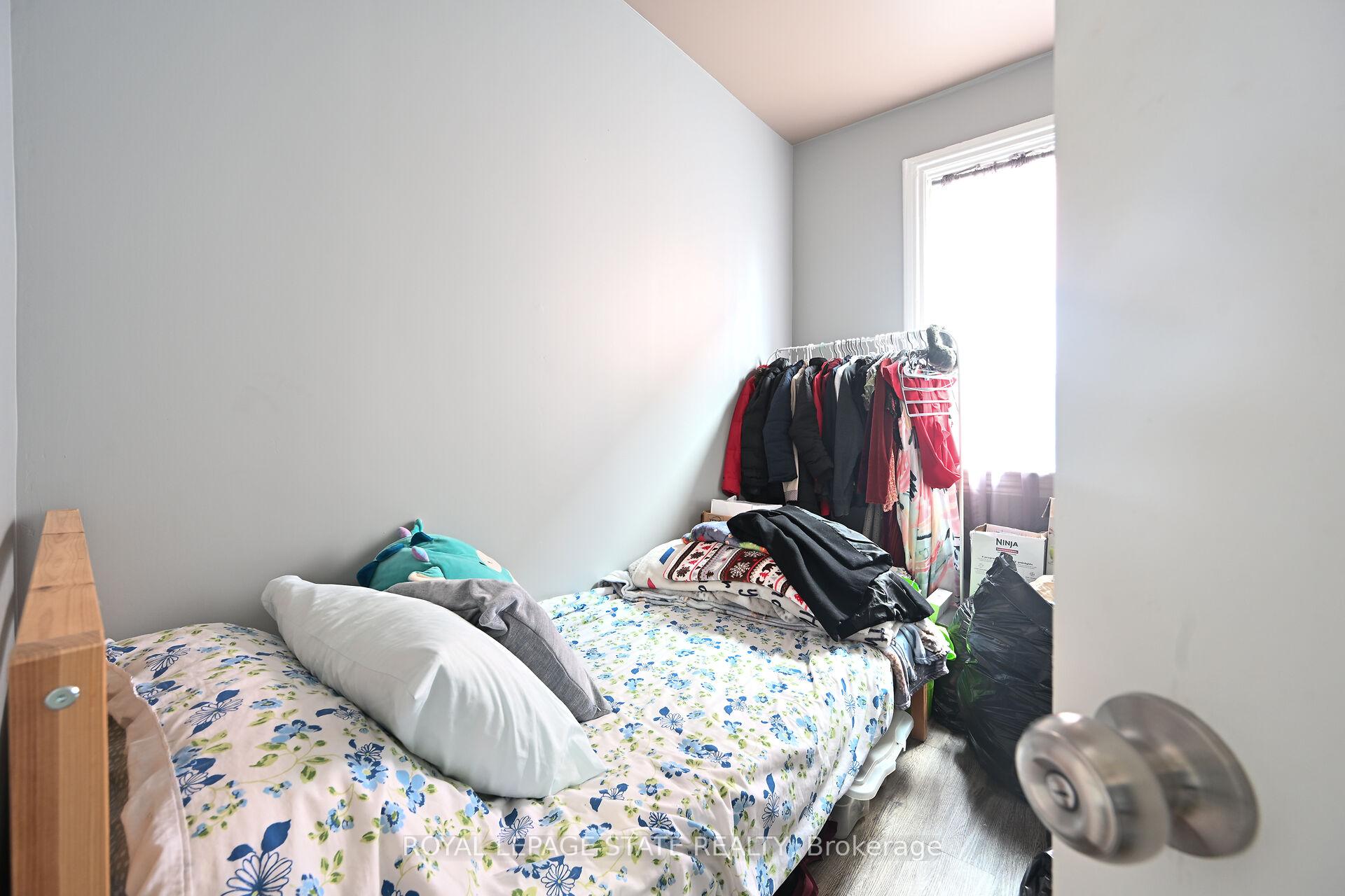 Photo 5 of 129 Dundurn Street N, Hamilton, Strathcona — HOMEH