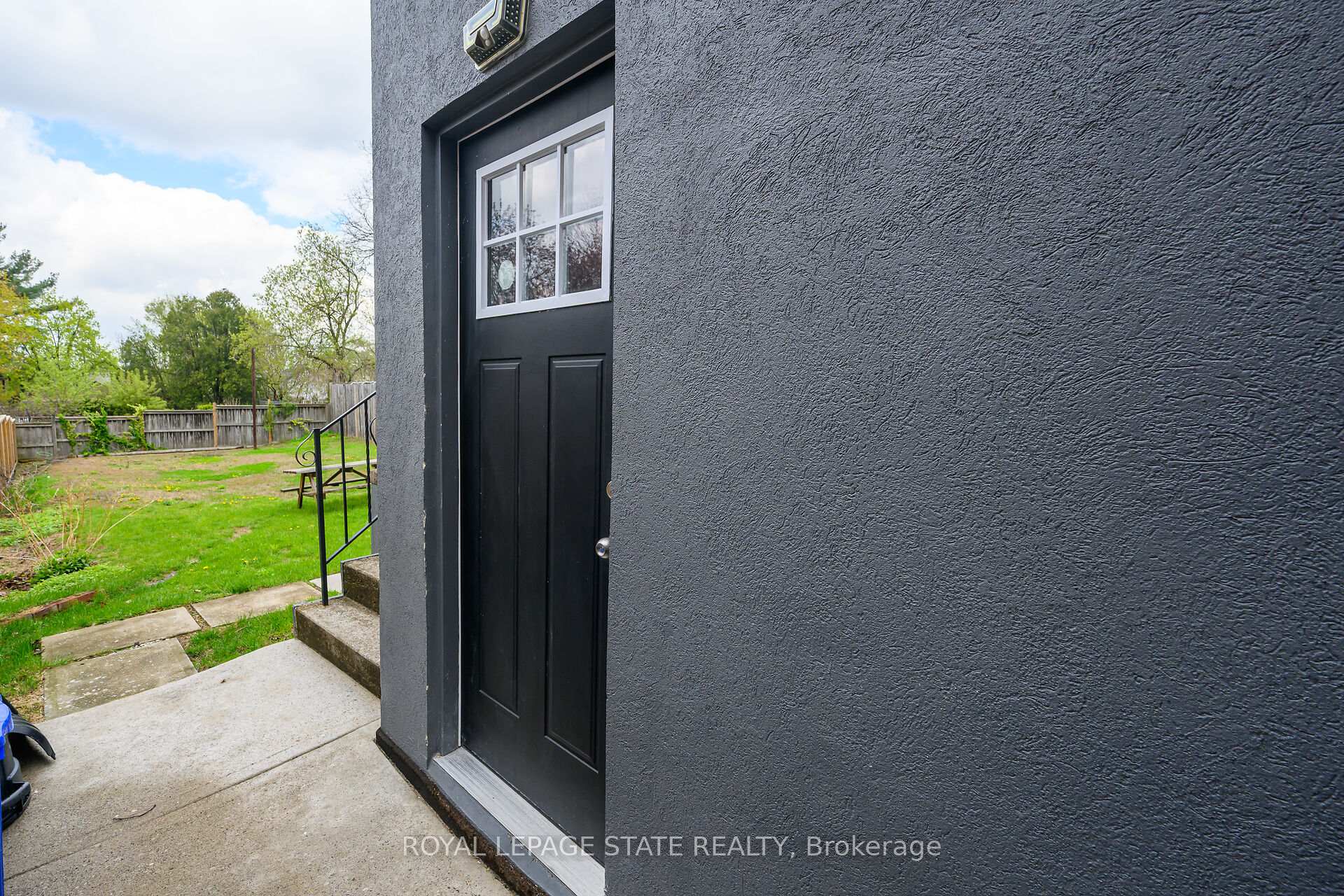 Photo 32 of 129 Dundurn Street N, Hamilton, Strathcona — HOMEH