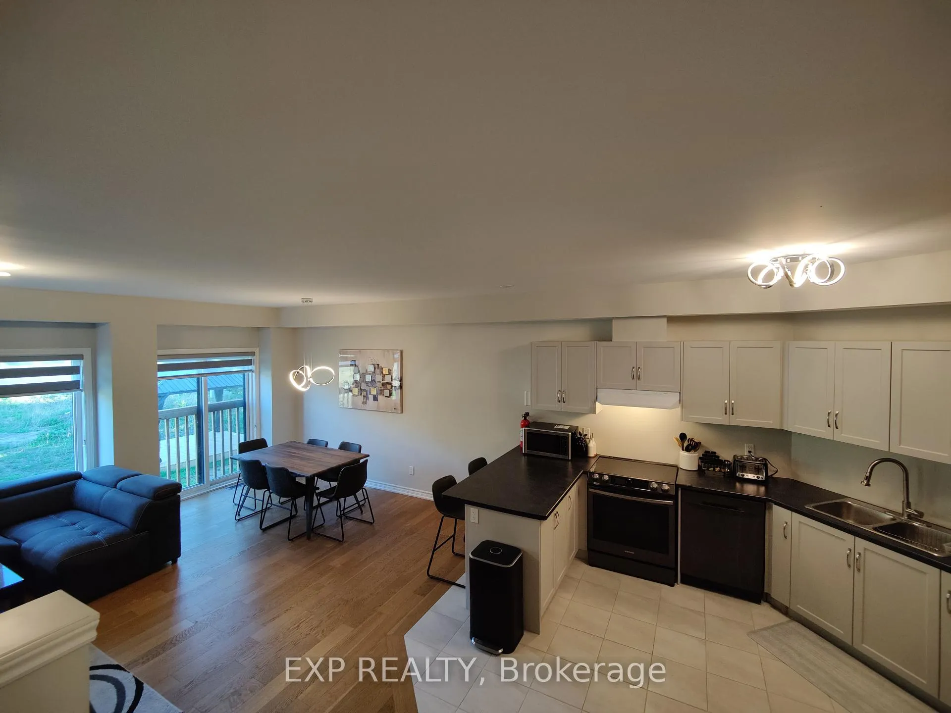 Photo 2 of 112 Delphi Court, Blue Mountains — HOMEH