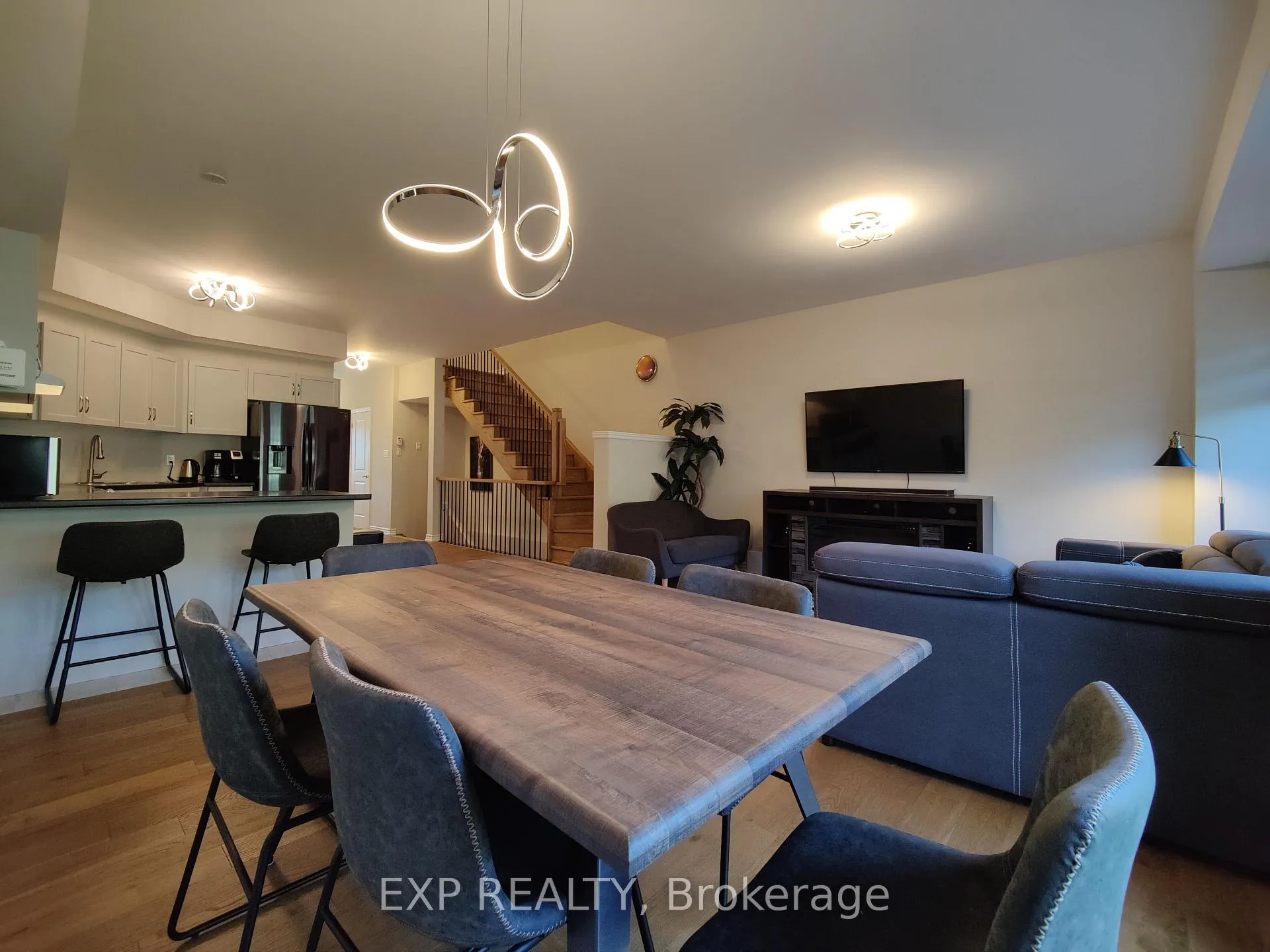 Photo 4 of 112 Delphi Court, Blue Mountains — HOMEH