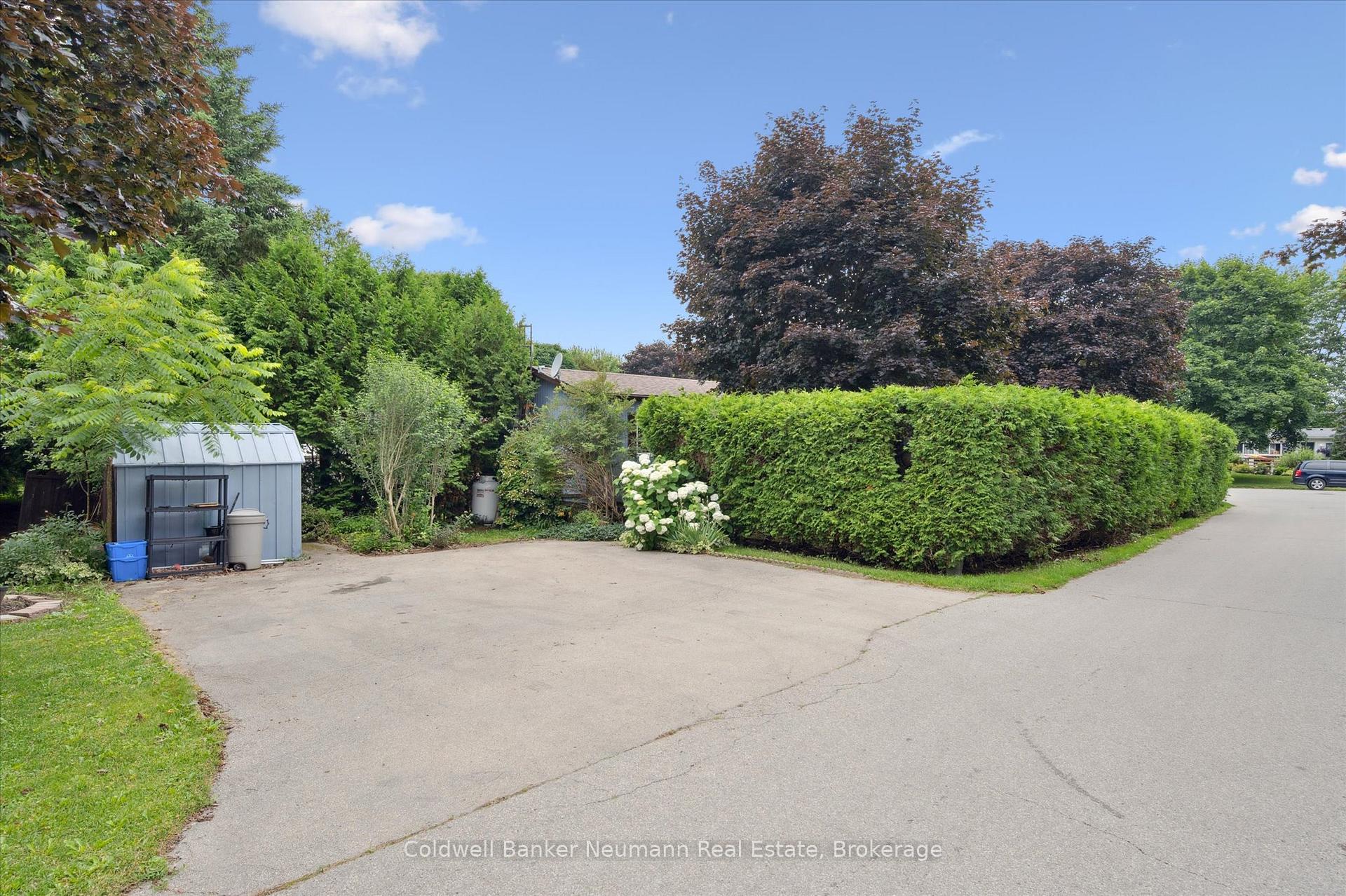 Photo 5 of Unit 93 Maple, 1294 Concession 8 W Road, Hamilton, Rural Flamborough — HOMEH