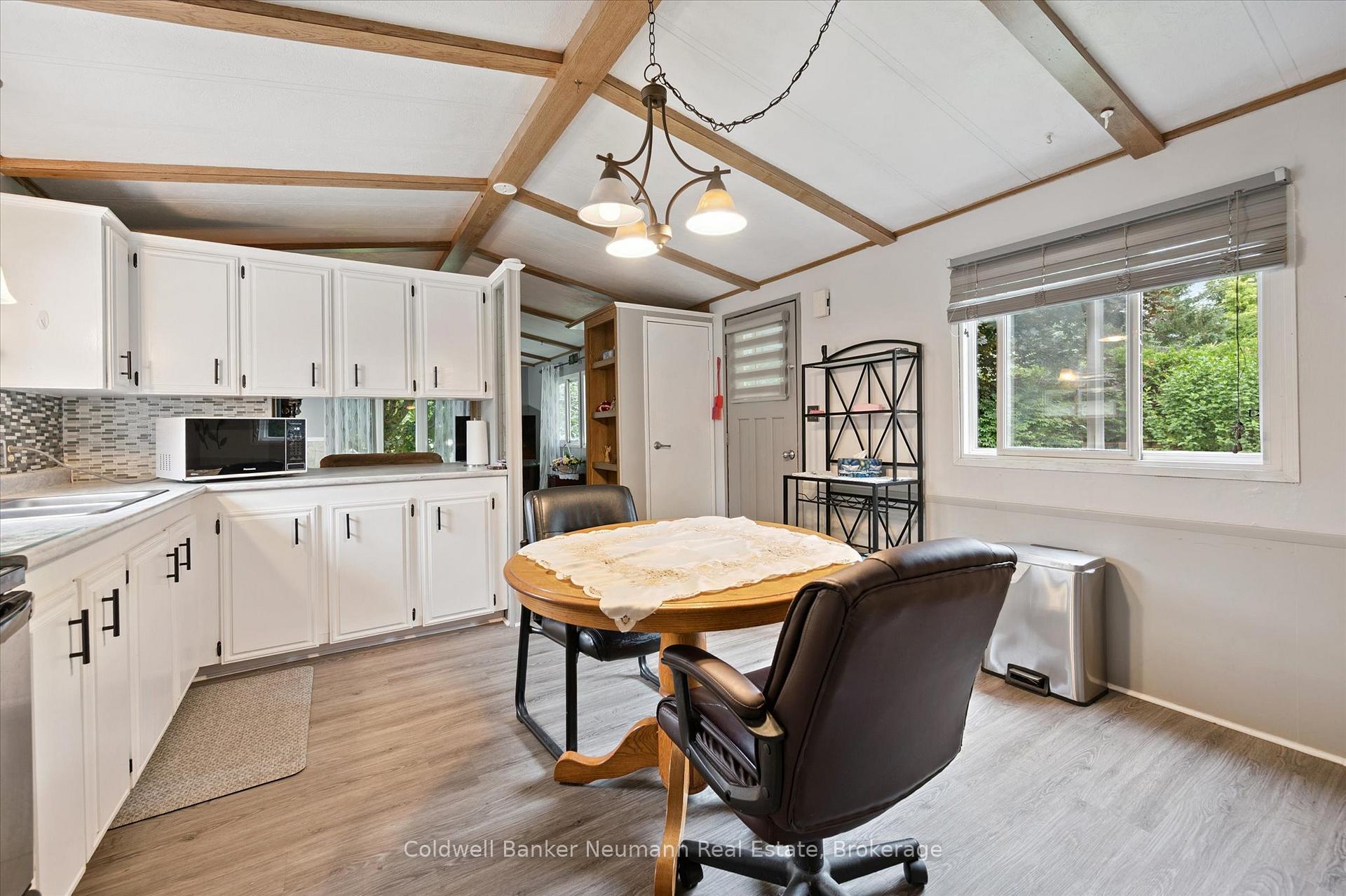 Photo 7 of Unit 93 Maple, 1294 Concession 8 W Road, Hamilton, Rural Flamborough — HOMEH