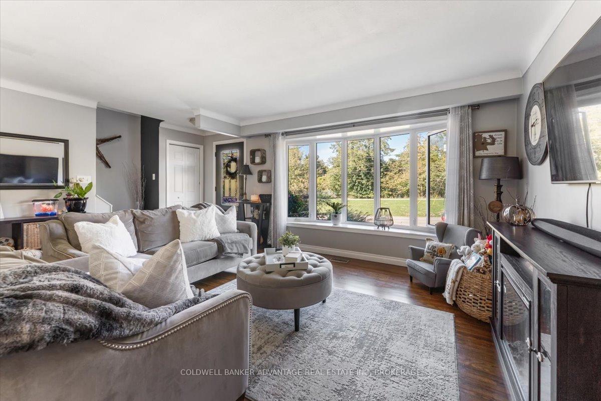 Photo 7 of 139 Bradley Street, St. Catharines, Burleigh Hill — HOMEH