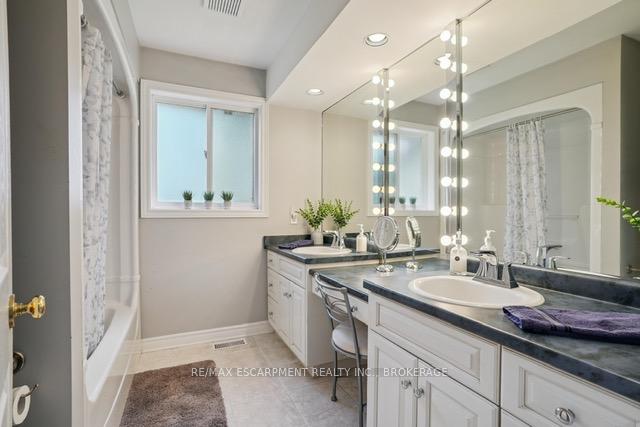 Photo 50 of 440 South Pelham Road, Welland, Prince Charles — HOMEH