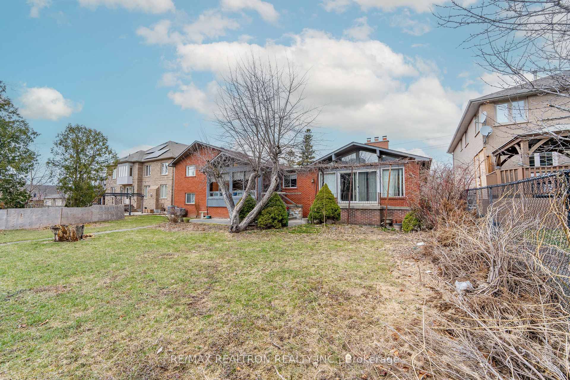 Photo 22 of 209 Crestwood Road, Vaughan, Crestwood-Springfarm-Yorkhill — HOMEH