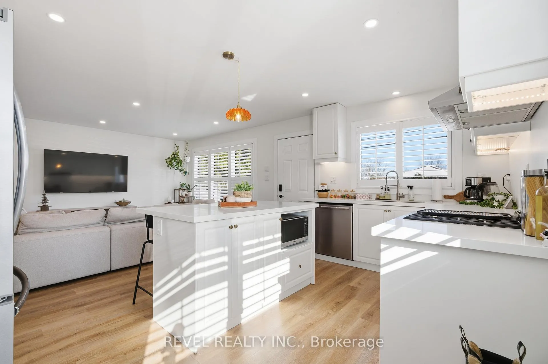 Photo 8 of 135 Niagara Street, Collingwood — HOMEH