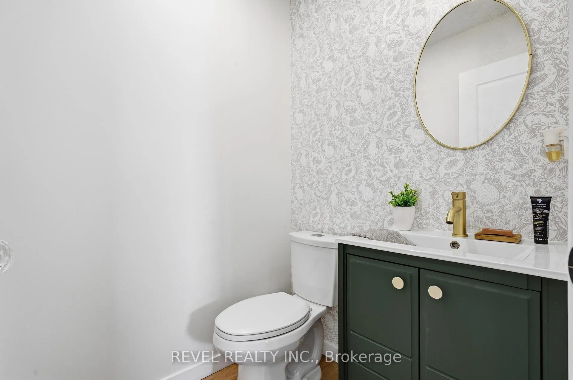 Photo 9 of 135 Niagara Street, Collingwood — HOMEH