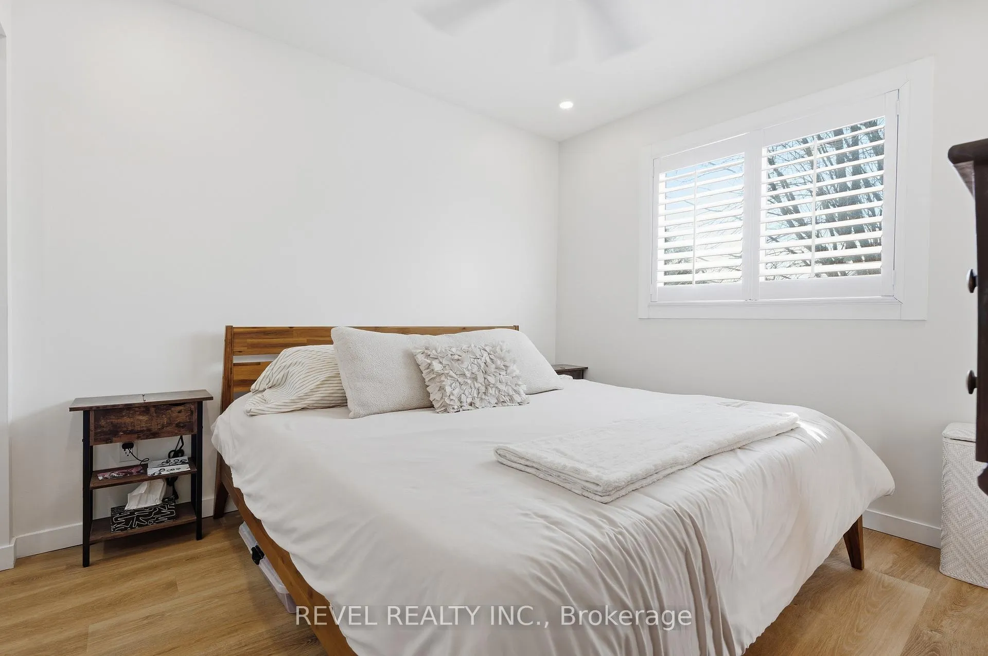 Photo 10 of 135 Niagara Street, Collingwood — HOMEH