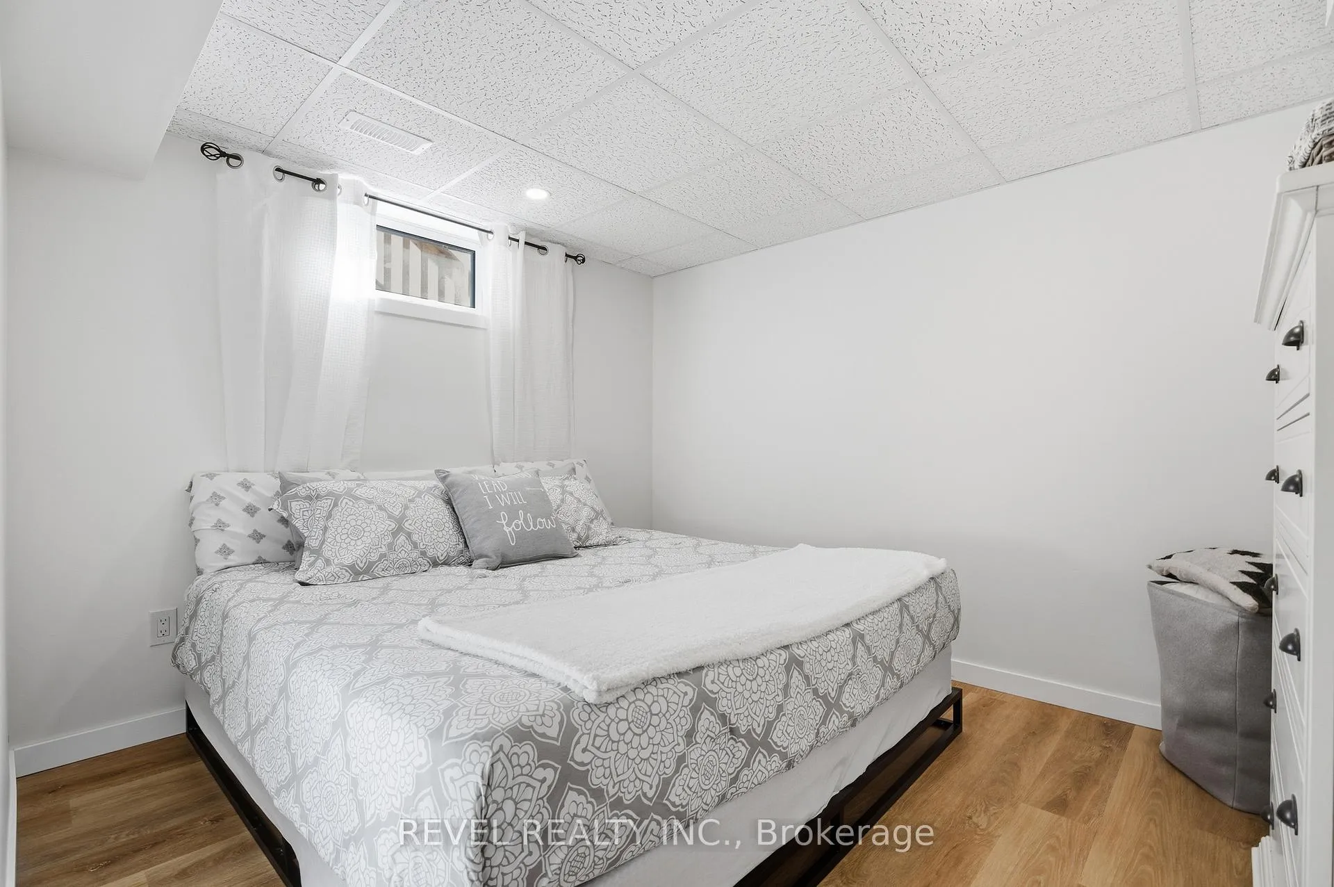 Photo 23 of 135 Niagara Street, Collingwood — HOMEH