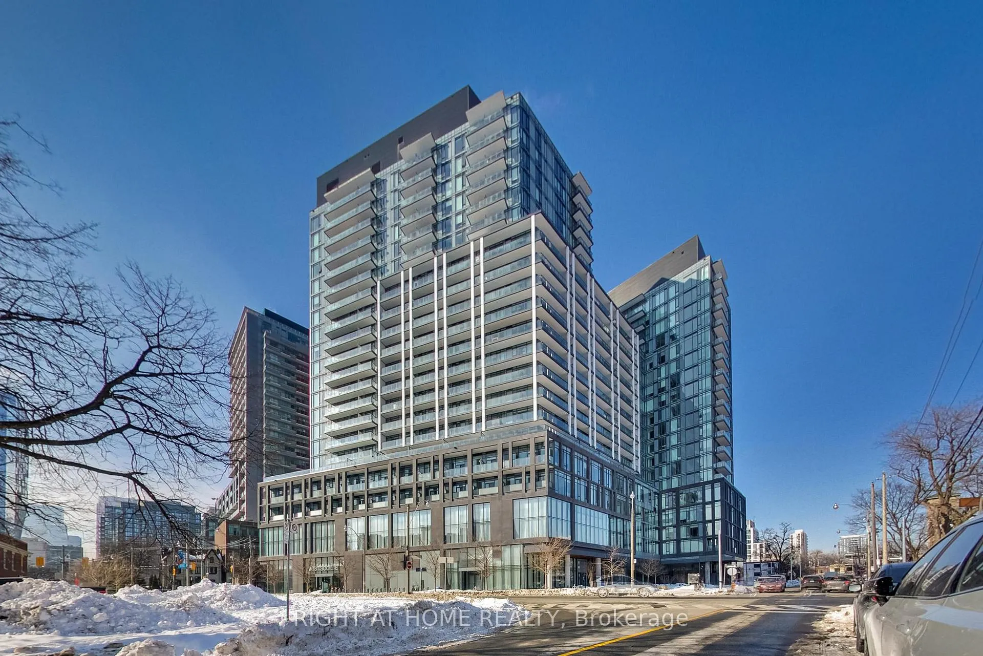 Front of Unit 921, 50 Power Street