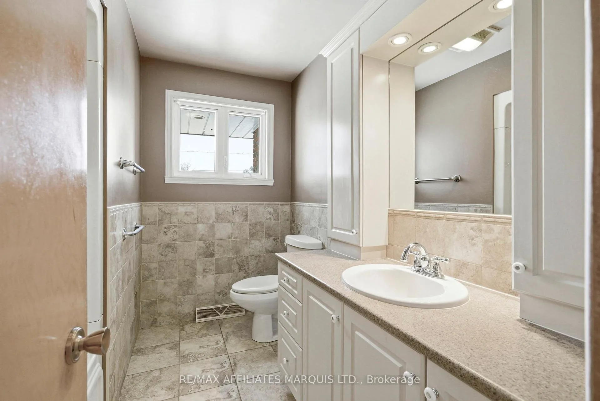 Photo 19 of 107 Westmoreland Avenue, Cornwall — HOMEH