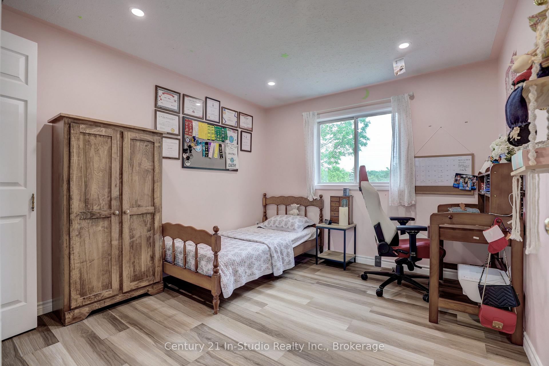 Photo 14 of 716 MacKendrick Drive, Kincardine — HOMEH