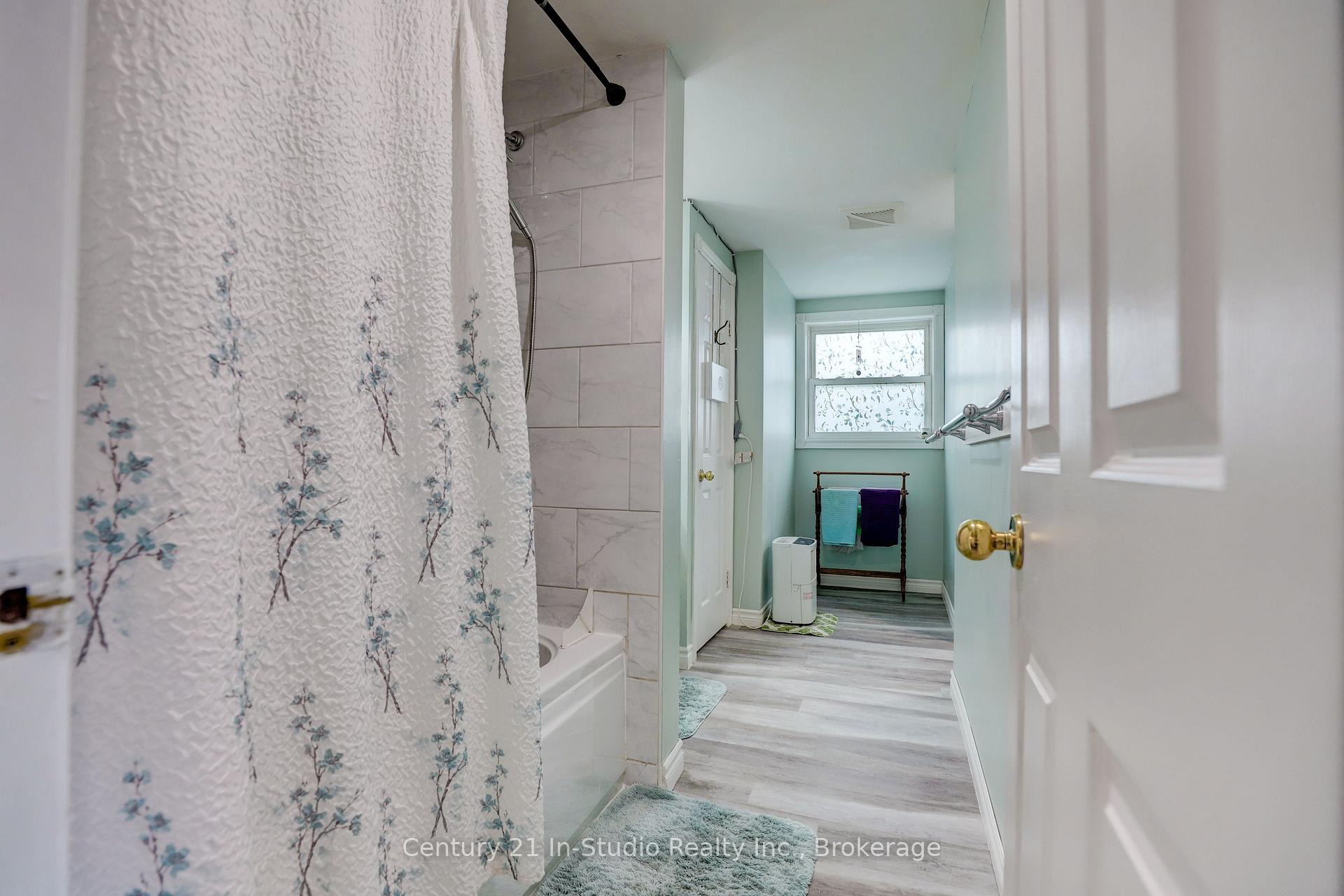Photo 16 of 716 MacKendrick Drive, Kincardine — HOMEH