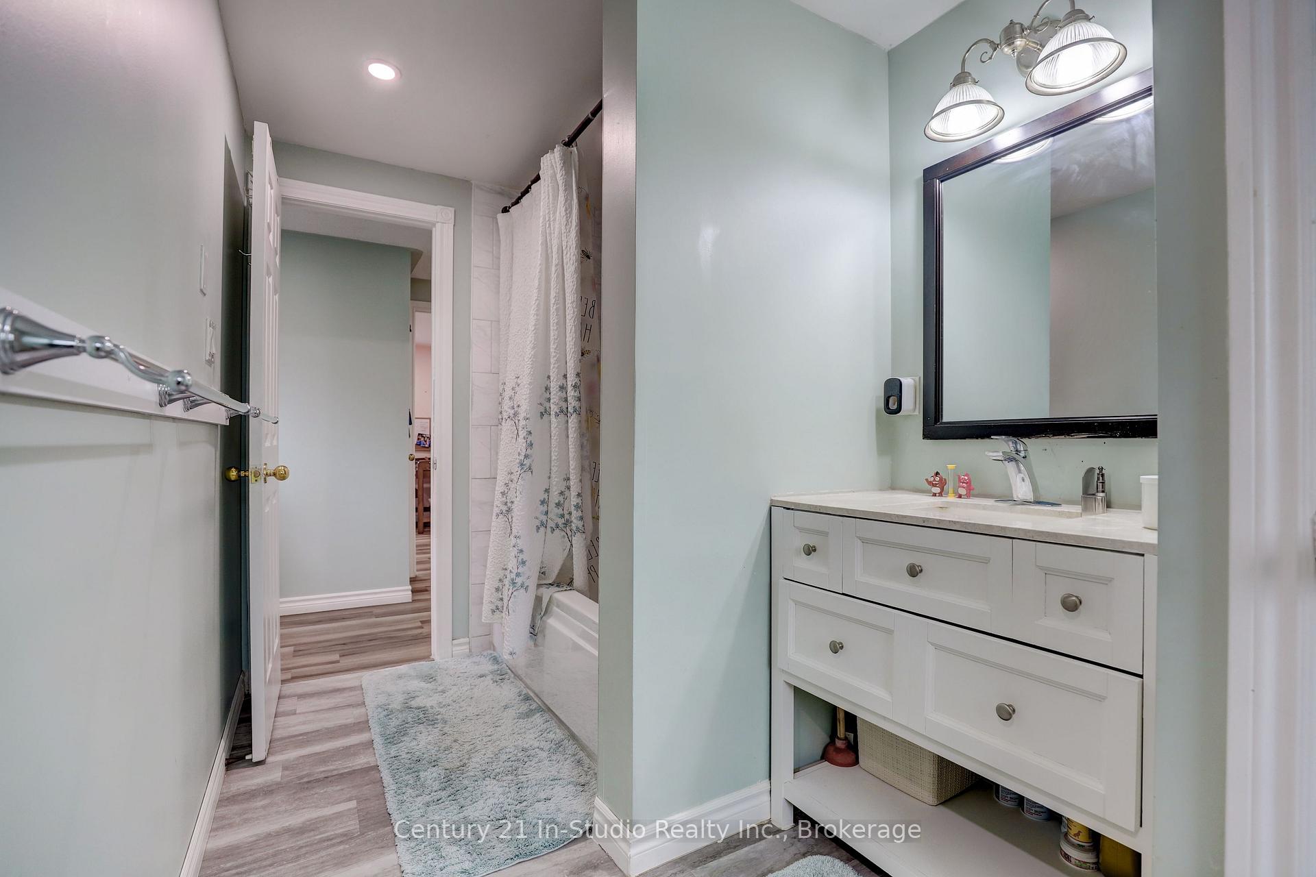 Photo 17 of 716 MacKendrick Drive, Kincardine — HOMEH