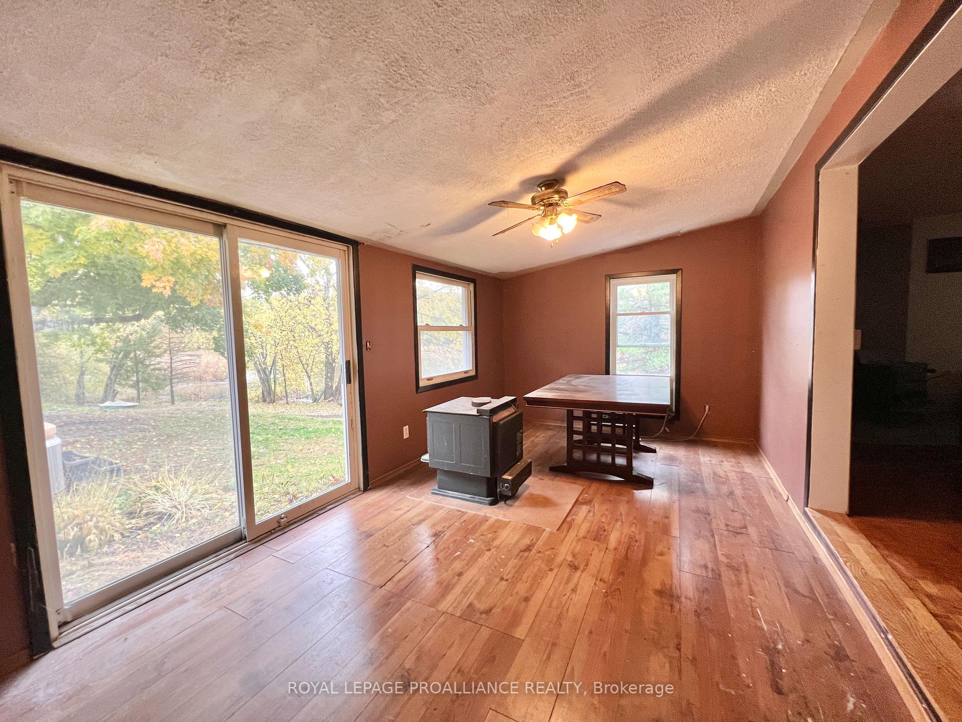Photo 10 of 16124 Highway 62, Madoc — HOMEH