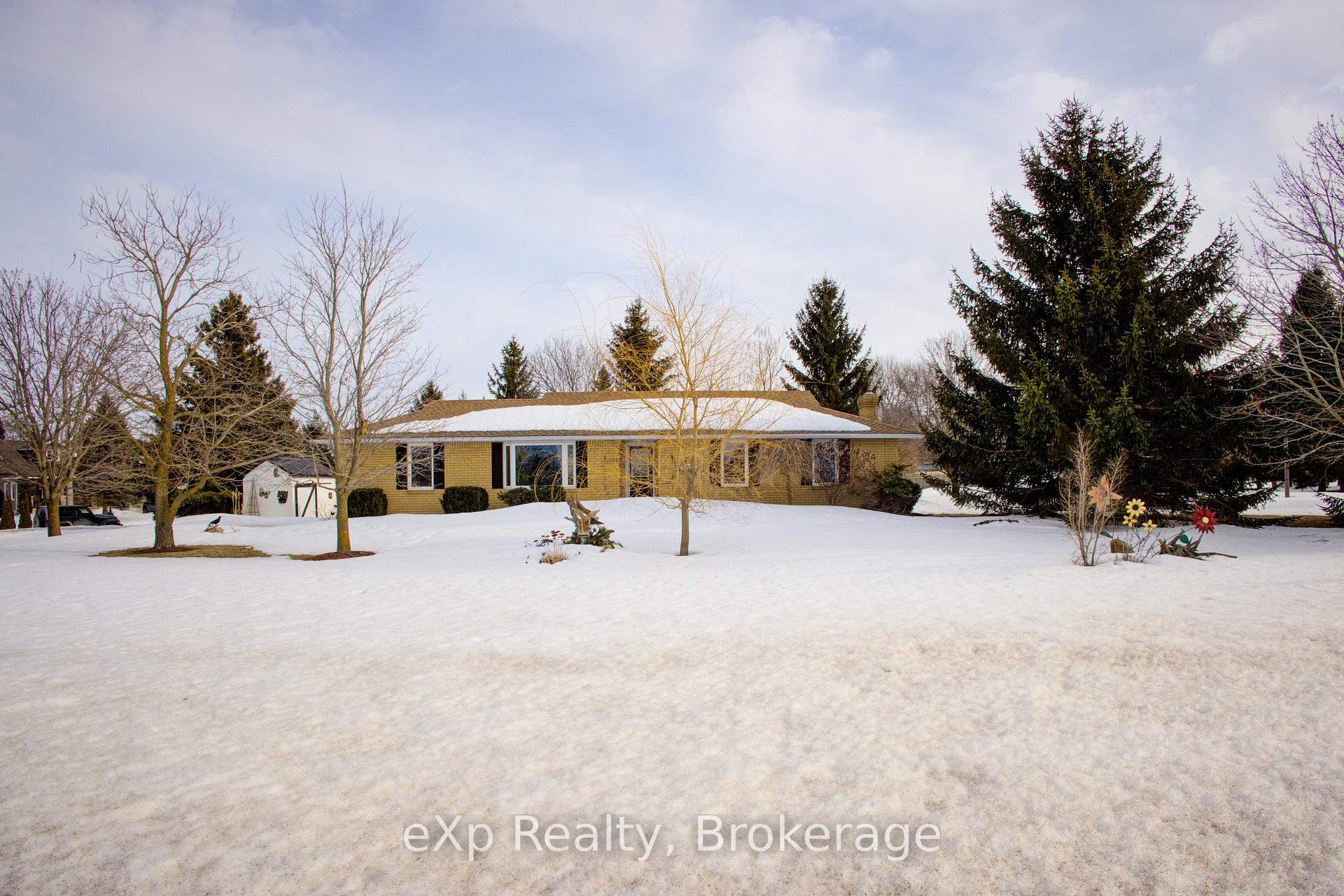 Photo 1 of 1020 Main Street, Howick — HOMEH