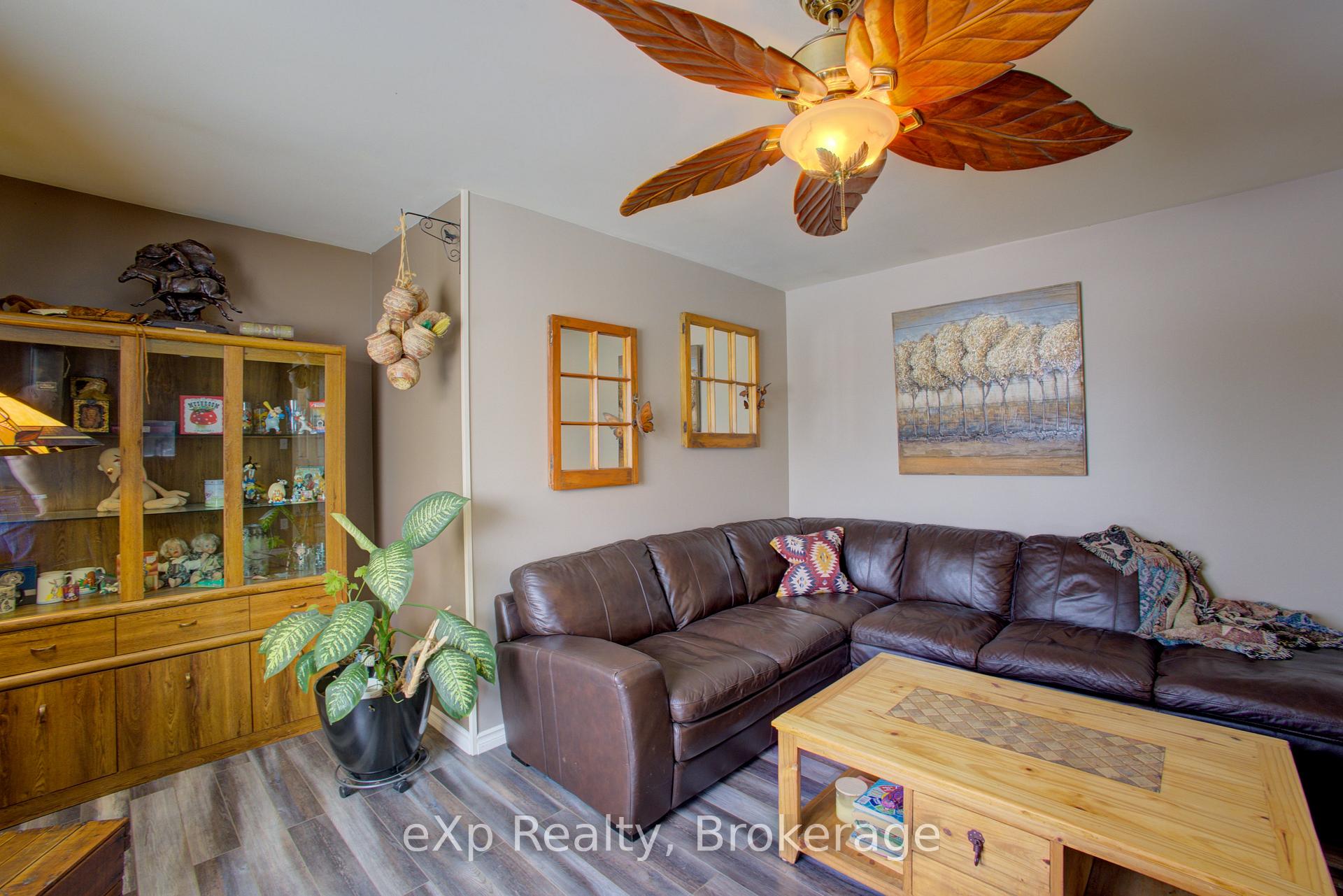 Photo 5 of 1020 Main Street, Howick — HOMEH